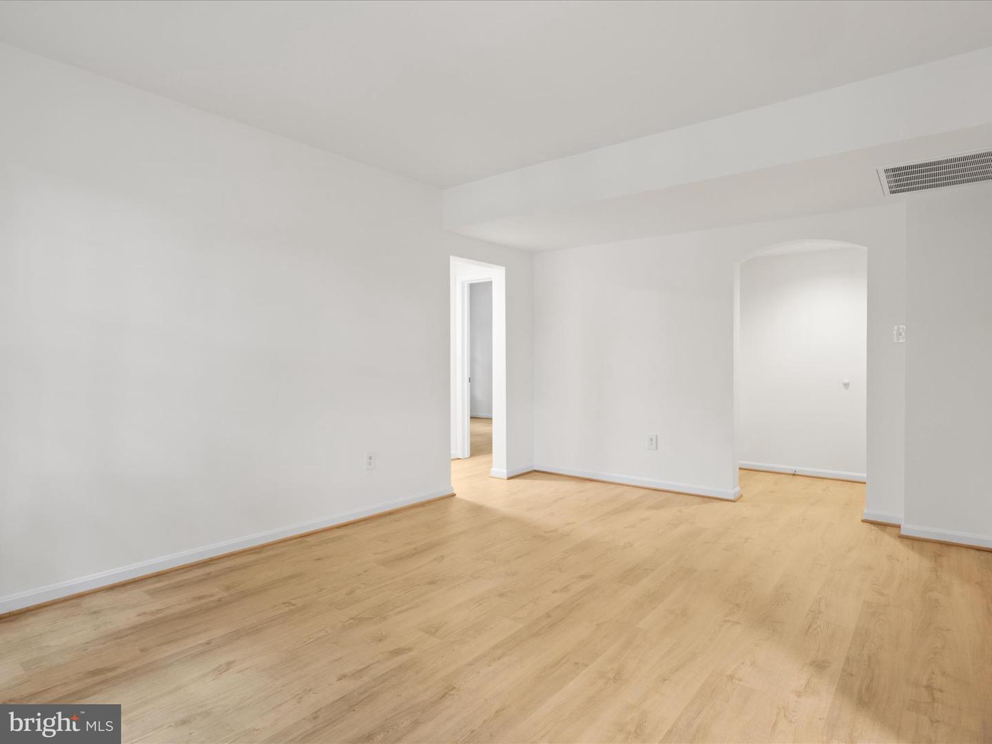 1801 KEY BLVD #10501, ARLINGTON, Virginia 22201, 2 Bedrooms Bedrooms, ,1 BathroomBathrooms,Residential,For sale,1801 KEY BLVD #10501,VAAR2059802 MLS # VAAR2059802