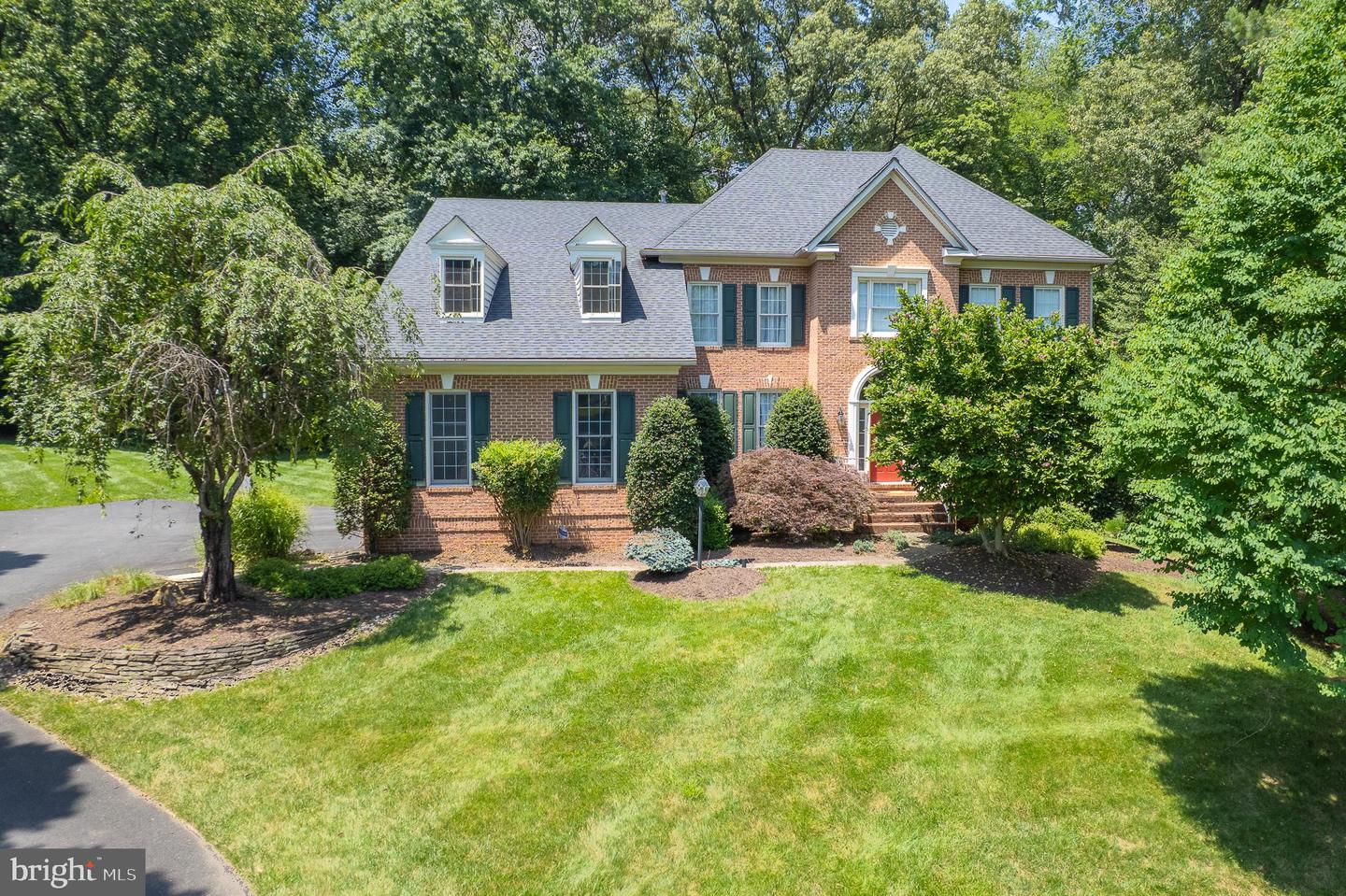 1050 NORTHFALLS CT, GREAT FALLS, Virginia 22066, 6 Bedrooms Bedrooms, ,4 BathroomsBathrooms,Residential,For sale,1050 NORTHFALLS CT,VAFX2250200 MLS # VAFX2250200