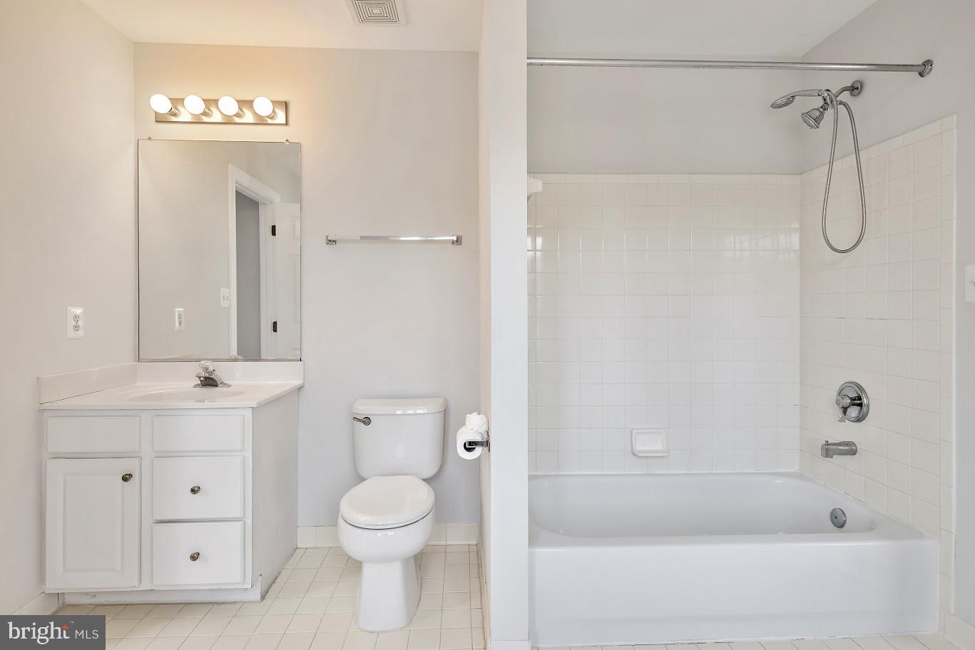 1050 NORTHFALLS CT, GREAT FALLS, Virginia 22066, 6 Bedrooms Bedrooms, ,4 BathroomsBathrooms,Residential,For sale,1050 NORTHFALLS CT,VAFX2250200 MLS # VAFX2250200