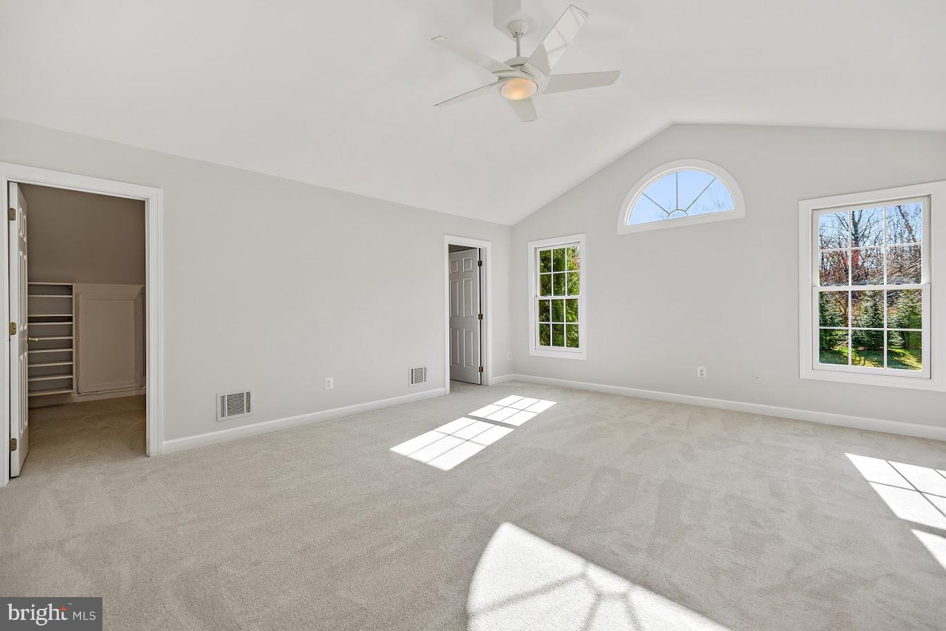 1050 NORTHFALLS CT, GREAT FALLS, Virginia 22066, 6 Bedrooms Bedrooms, ,4 BathroomsBathrooms,Residential,For sale,1050 NORTHFALLS CT,VAFX2250200 MLS # VAFX2250200