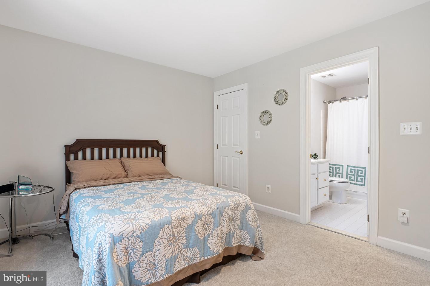 1050 NORTHFALLS CT, GREAT FALLS, Virginia 22066, 6 Bedrooms Bedrooms, ,4 BathroomsBathrooms,Residential,For sale,1050 NORTHFALLS CT,VAFX2250200 MLS # VAFX2250200