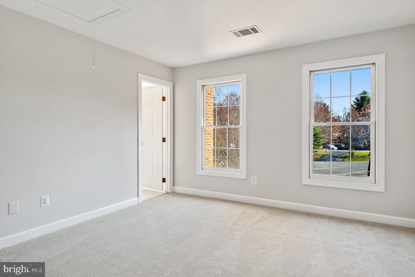 1050 NORTHFALLS CT, GREAT FALLS, Virginia 22066, 6 Bedrooms Bedrooms, ,4 BathroomsBathrooms,Residential,For sale,1050 NORTHFALLS CT,VAFX2250200 MLS # VAFX2250200