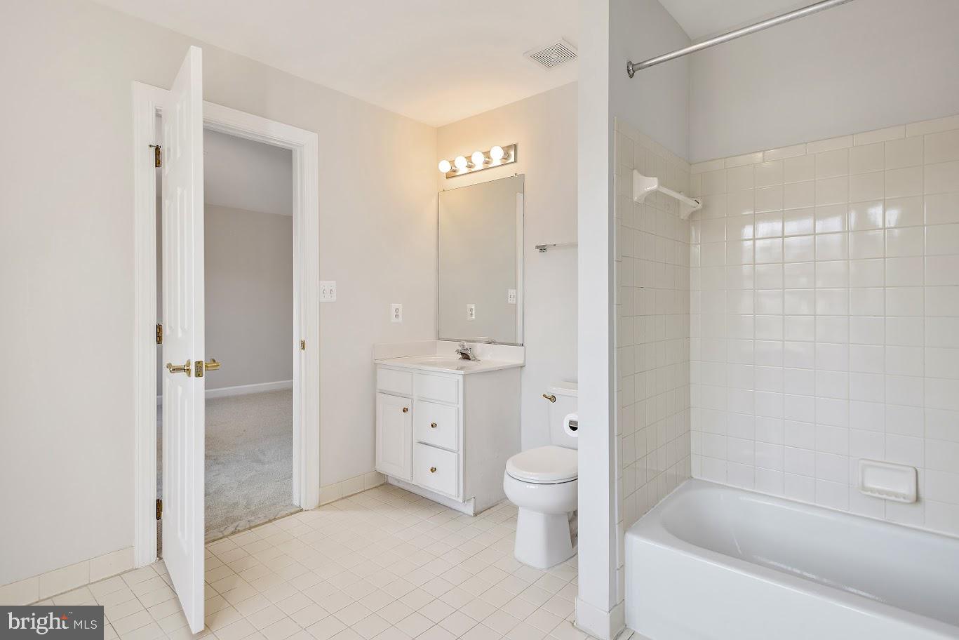 1050 NORTHFALLS CT, GREAT FALLS, Virginia 22066, 6 Bedrooms Bedrooms, ,4 BathroomsBathrooms,Residential,For sale,1050 NORTHFALLS CT,VAFX2250200 MLS # VAFX2250200