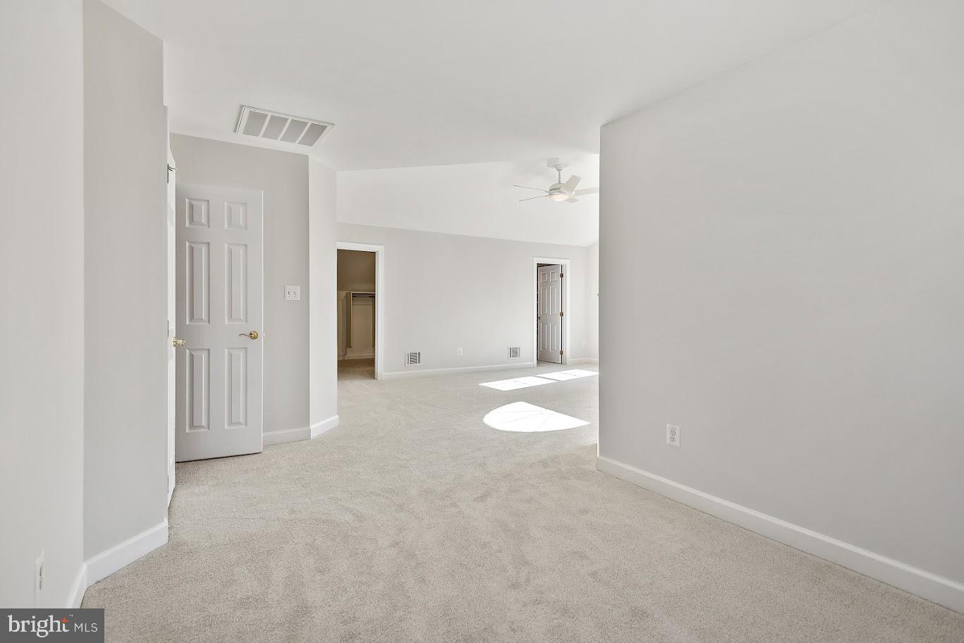 1050 NORTHFALLS CT, GREAT FALLS, Virginia 22066, 6 Bedrooms Bedrooms, ,4 BathroomsBathrooms,Residential,For sale,1050 NORTHFALLS CT,VAFX2250200 MLS # VAFX2250200