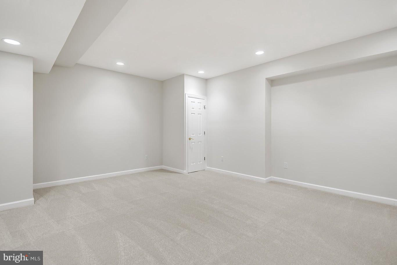 1050 NORTHFALLS CT, GREAT FALLS, Virginia 22066, 6 Bedrooms Bedrooms, ,4 BathroomsBathrooms,Residential,For sale,1050 NORTHFALLS CT,VAFX2250200 MLS # VAFX2250200