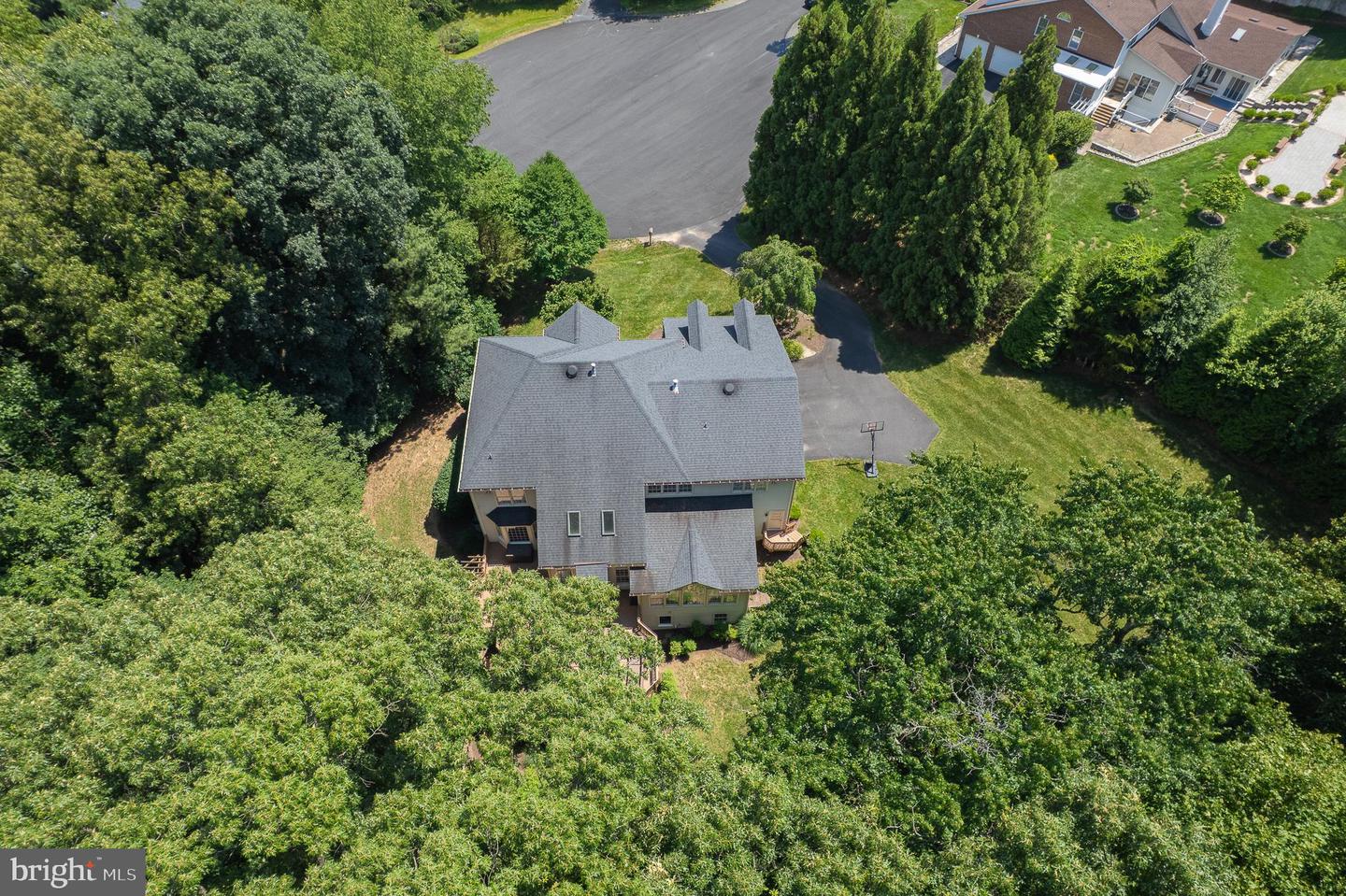 1050 NORTHFALLS CT, GREAT FALLS, Virginia 22066, 6 Bedrooms Bedrooms, ,4 BathroomsBathrooms,Residential,For sale,1050 NORTHFALLS CT,VAFX2250200 MLS # VAFX2250200