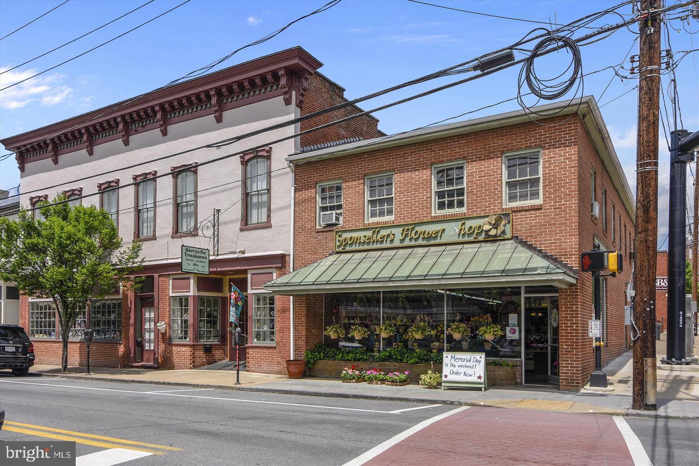 392 NORRIS ST, BERRYVILLE, Virginia 22611, 5 Bedrooms Bedrooms, ,4 BathroomsBathrooms,Residential,For sale,392 NORRIS ST,VACL2003862 MLS # VACL2003862