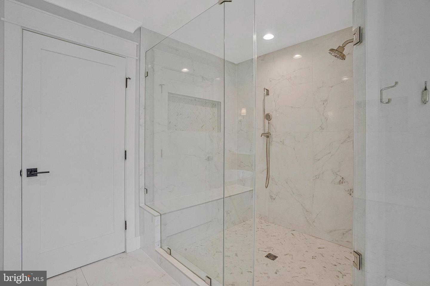 302 JADE CT NW, VIENNA, Virginia 22180, 6 Bedrooms Bedrooms, ,7 BathroomsBathrooms,Residential,For sale,302 JADE CT NW,VAFX2250410 MLS # VAFX2250410