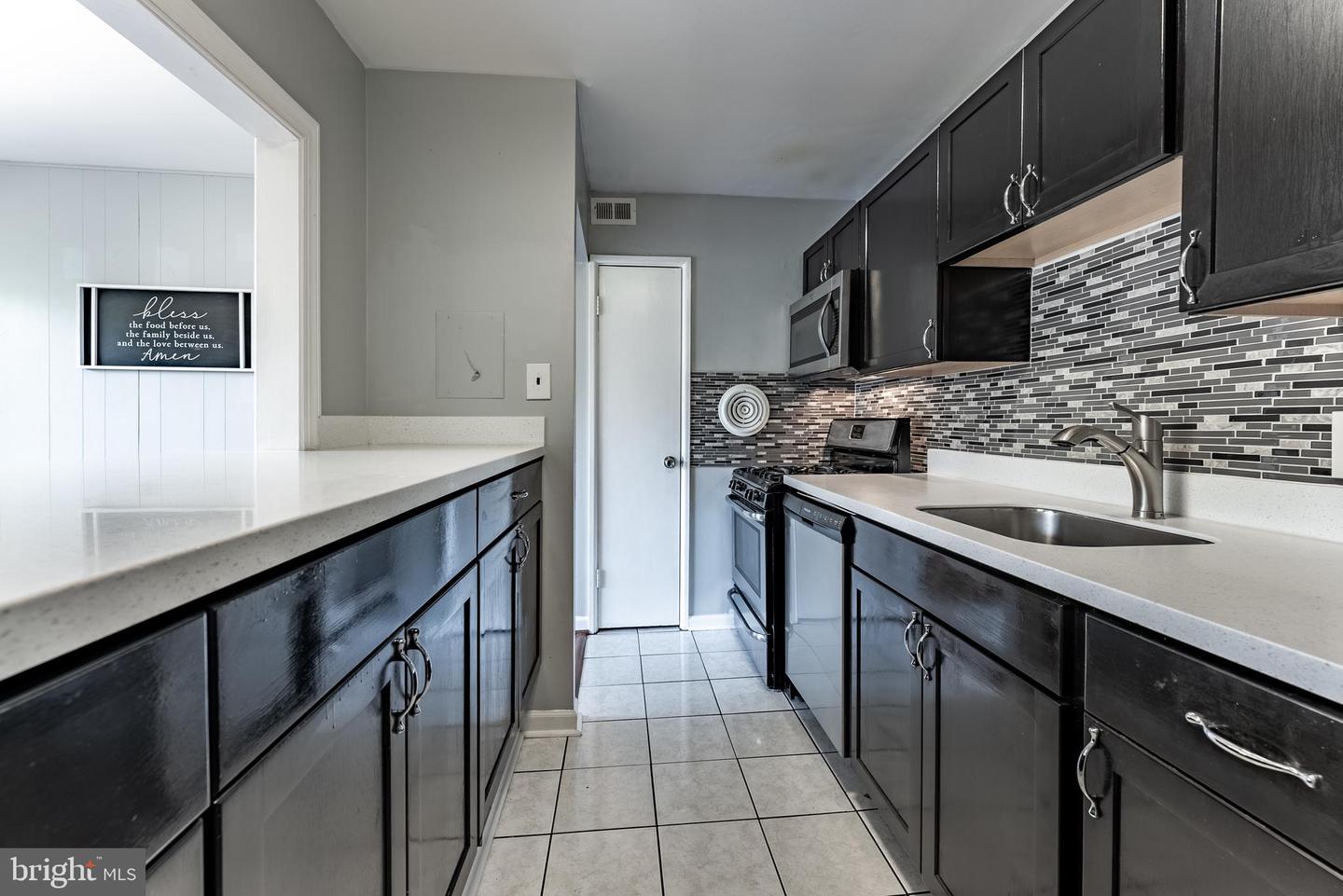 2908 KINGS CHAPEL RD #03/12, FALLS CHURCH, Virginia 22042, 2 Bedrooms Bedrooms, ,1 BathroomBathrooms,Residential,For sale,2908 KINGS CHAPEL RD #03/12,VAFX2250428 MLS # VAFX2250428