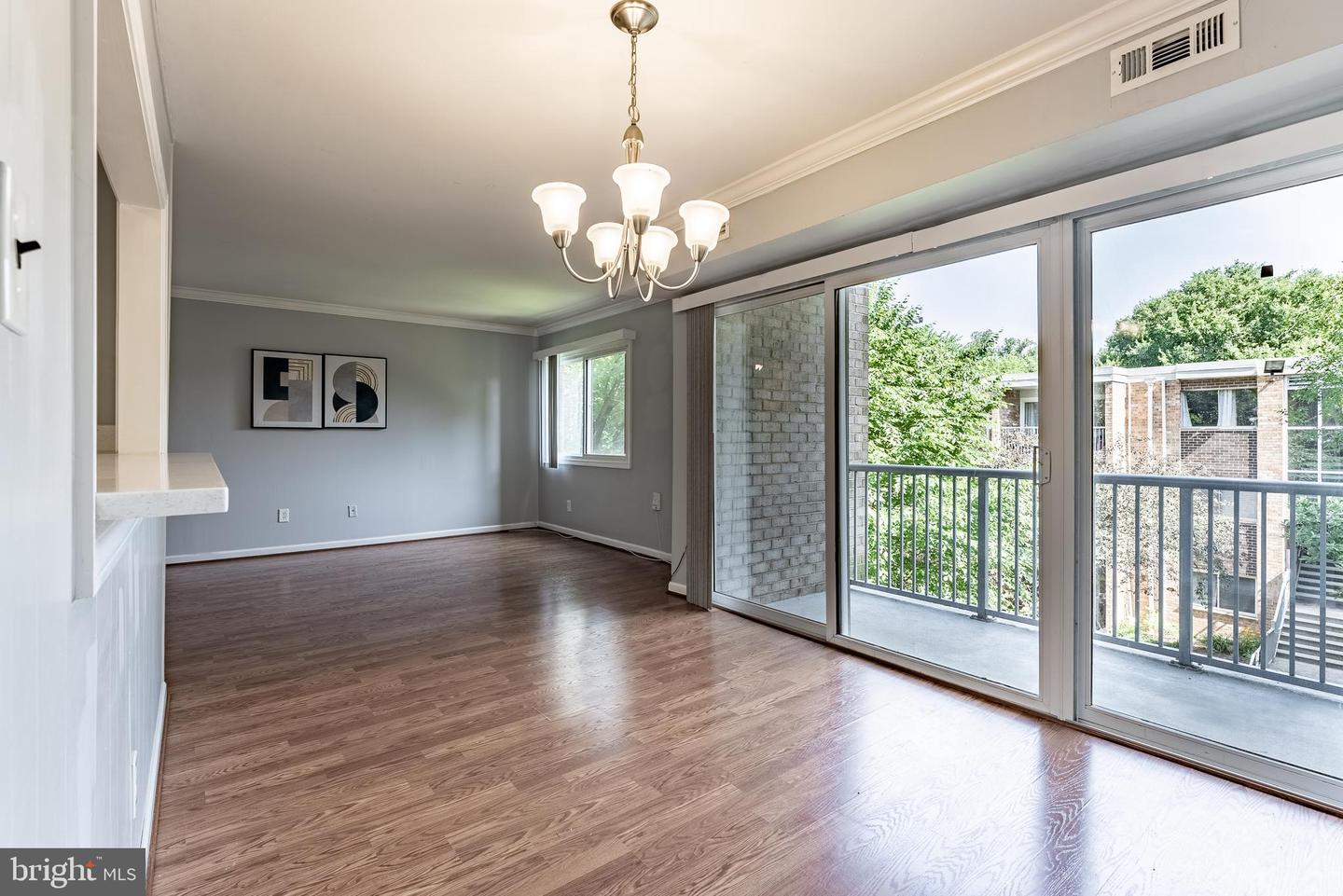 2908 KINGS CHAPEL RD #03/12, FALLS CHURCH, Virginia 22042, 2 Bedrooms Bedrooms, ,1 BathroomBathrooms,Residential,For sale,2908 KINGS CHAPEL RD #03/12,VAFX2250428 MLS # VAFX2250428