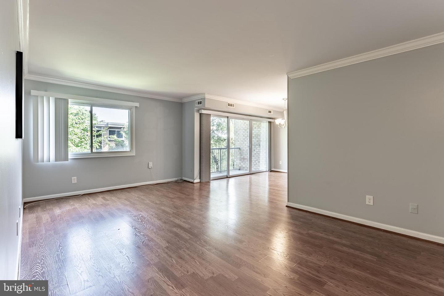 2908 KINGS CHAPEL RD #03/12, FALLS CHURCH, Virginia 22042, 2 Bedrooms Bedrooms, ,1 BathroomBathrooms,Residential,For sale,2908 KINGS CHAPEL RD #03/12,VAFX2250428 MLS # VAFX2250428