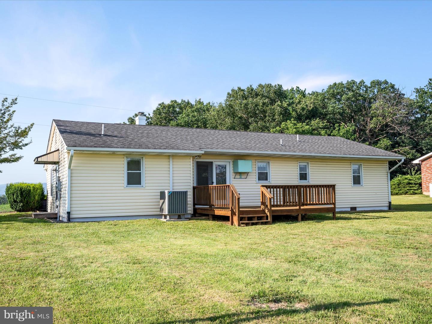522 HAMBURG RD, EDINBURG, Virginia 22824, 3 Bedrooms Bedrooms, ,2 BathroomsBathrooms,Residential,For sale,522 HAMBURG RD,VASH2011810 MLS # VASH2011810