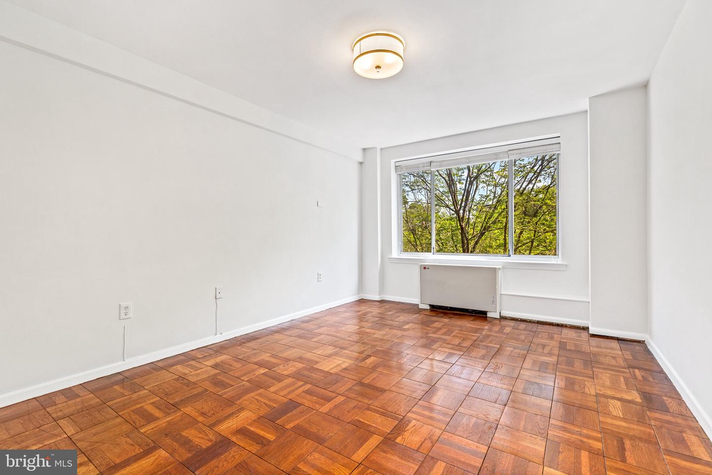 4100 W ST NW #306, WASHINGTON, District Of Columbia 20007, 2 Bedrooms Bedrooms, ,1 BathroomBathrooms,Residential,For sale,4100 W ST NW #306,DCDC2207590 MLS # DCDC2207590