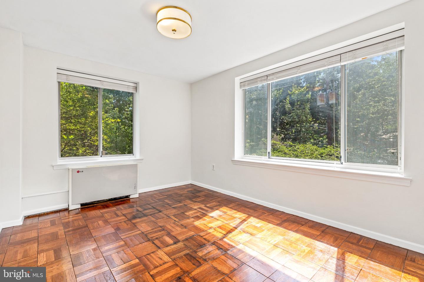 4100 W ST NW #306, WASHINGTON, District Of Columbia 20007, 2 Bedrooms Bedrooms, ,1 BathroomBathrooms,Residential,For sale,4100 W ST NW #306,DCDC2207590 MLS # DCDC2207590
