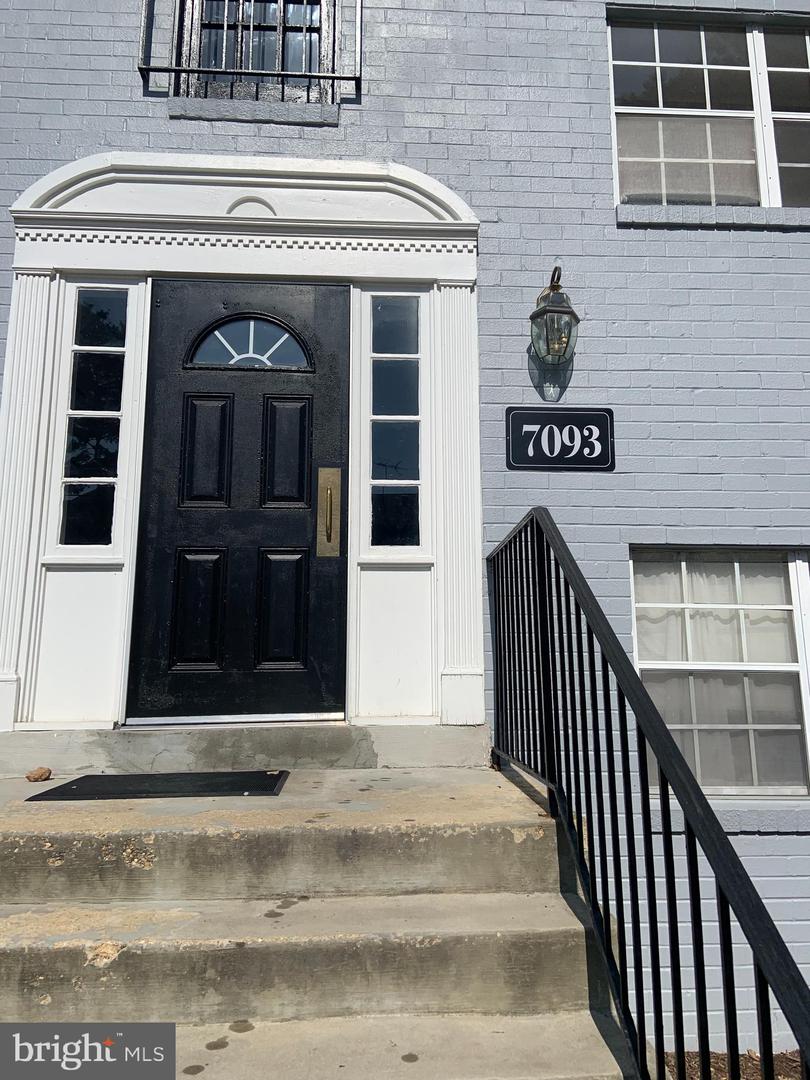 7093 SPRING GARDEN DR #202, SPRINGFIELD, Virginia 22150, 2 Bedrooms Bedrooms, ,1 BathroomBathrooms,Residential,For sale,7093 SPRING GARDEN DR #202,VAFX2250512 MLS # VAFX2250512