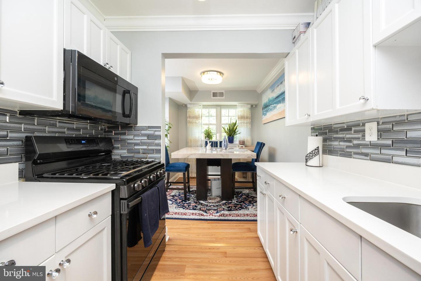 7093 SPRING GARDEN DR #202, SPRINGFIELD, Virginia 22150, 2 Bedrooms Bedrooms, ,1 BathroomBathrooms,Residential,For sale,7093 SPRING GARDEN DR #202,VAFX2250512 MLS # VAFX2250512