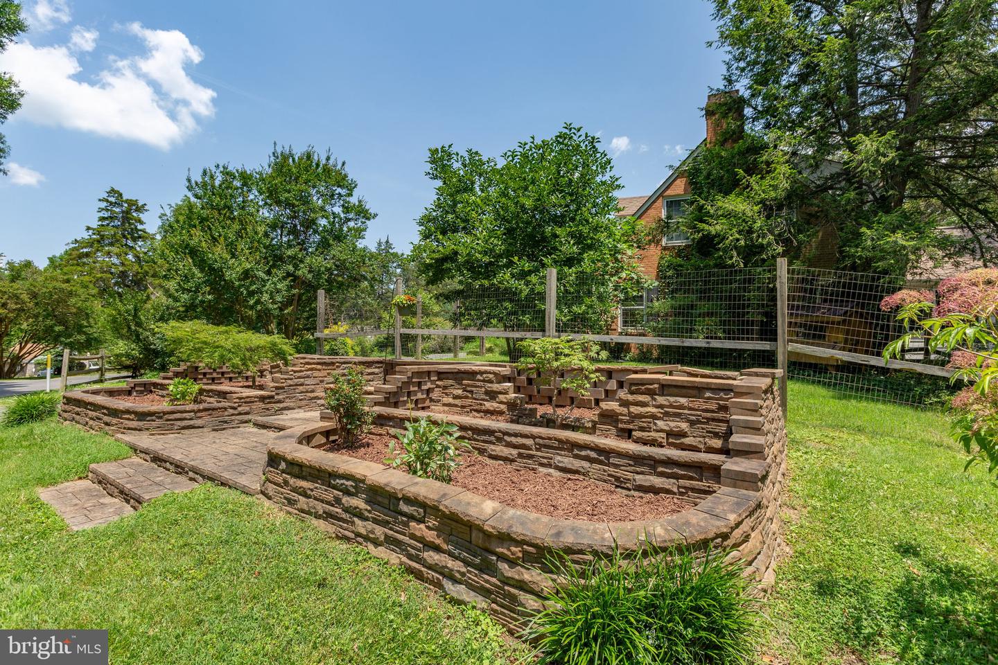 12 NELSON ST, FREDERICKSBURG, Virginia 22405, 4 Bedrooms Bedrooms, ,4 BathroomsBathrooms,Residential,For sale,12 NELSON ST,VAST2040246 MLS # VAST2040246