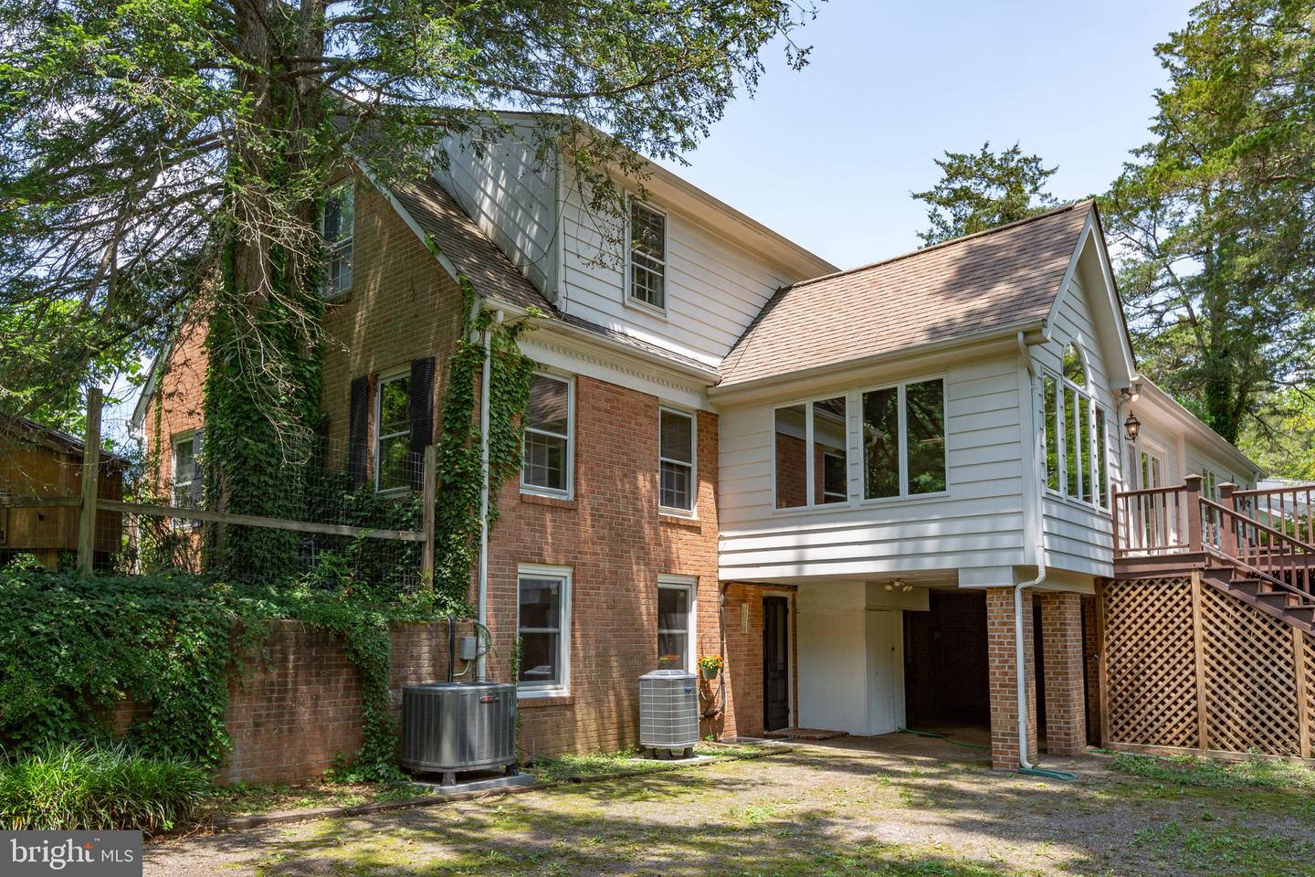 12 NELSON ST, FREDERICKSBURG, Virginia 22405, 4 Bedrooms Bedrooms, ,4 BathroomsBathrooms,Residential,For sale,12 NELSON ST,VAST2040246 MLS # VAST2040246