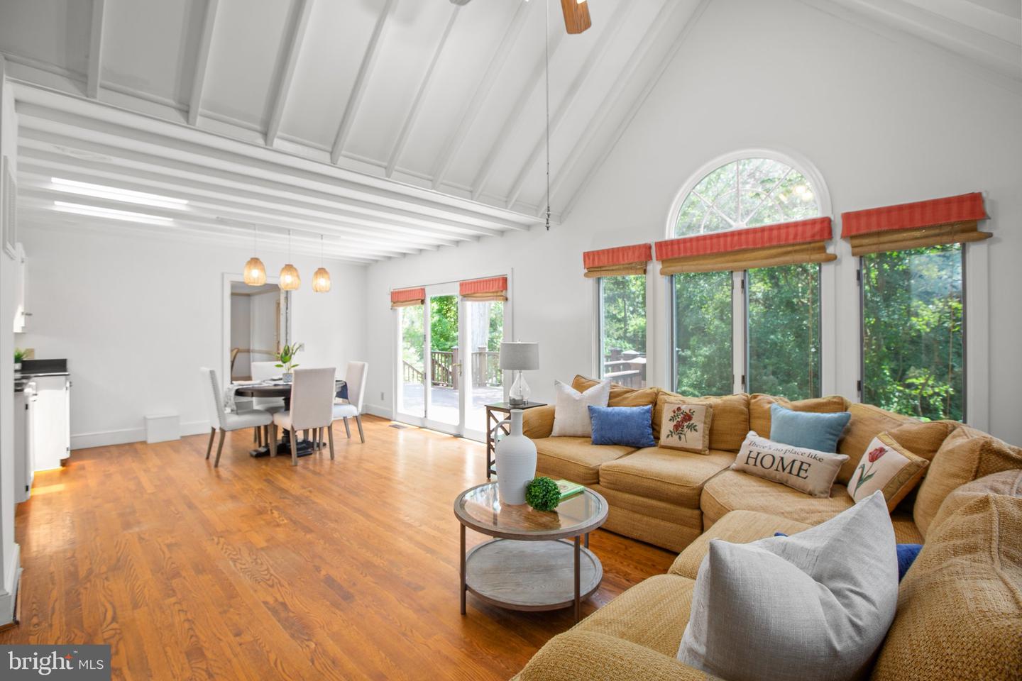 12 NELSON ST, FREDERICKSBURG, Virginia 22405, 4 Bedrooms Bedrooms, ,4 BathroomsBathrooms,Residential,For sale,12 NELSON ST,VAST2040246 MLS # VAST2040246