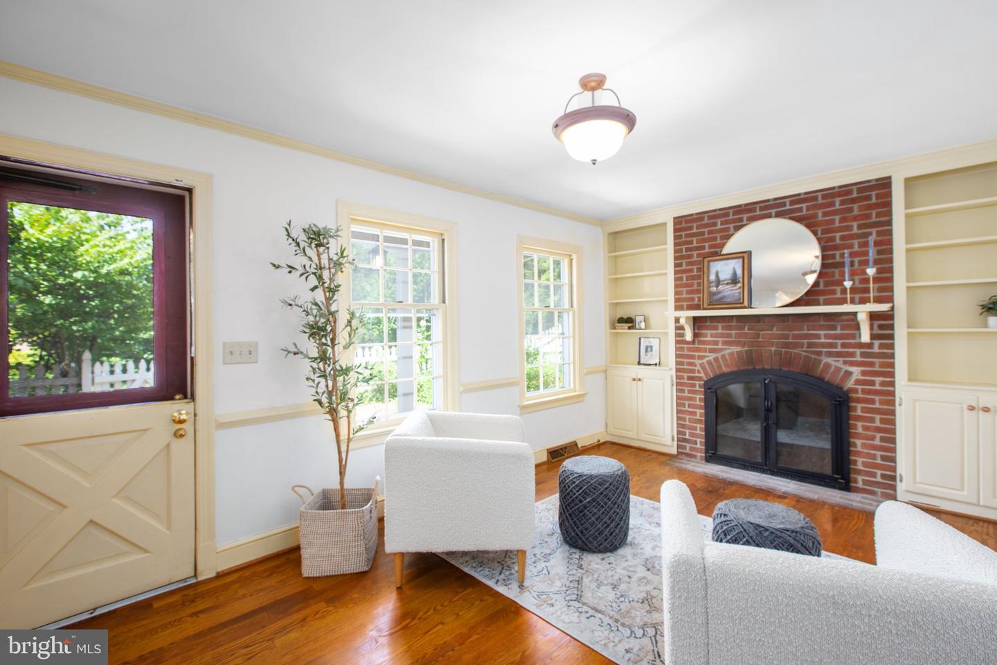 12 NELSON ST, FREDERICKSBURG, Virginia 22405, 4 Bedrooms Bedrooms, ,4 BathroomsBathrooms,Residential,For sale,12 NELSON ST,VAST2040246 MLS # VAST2040246
