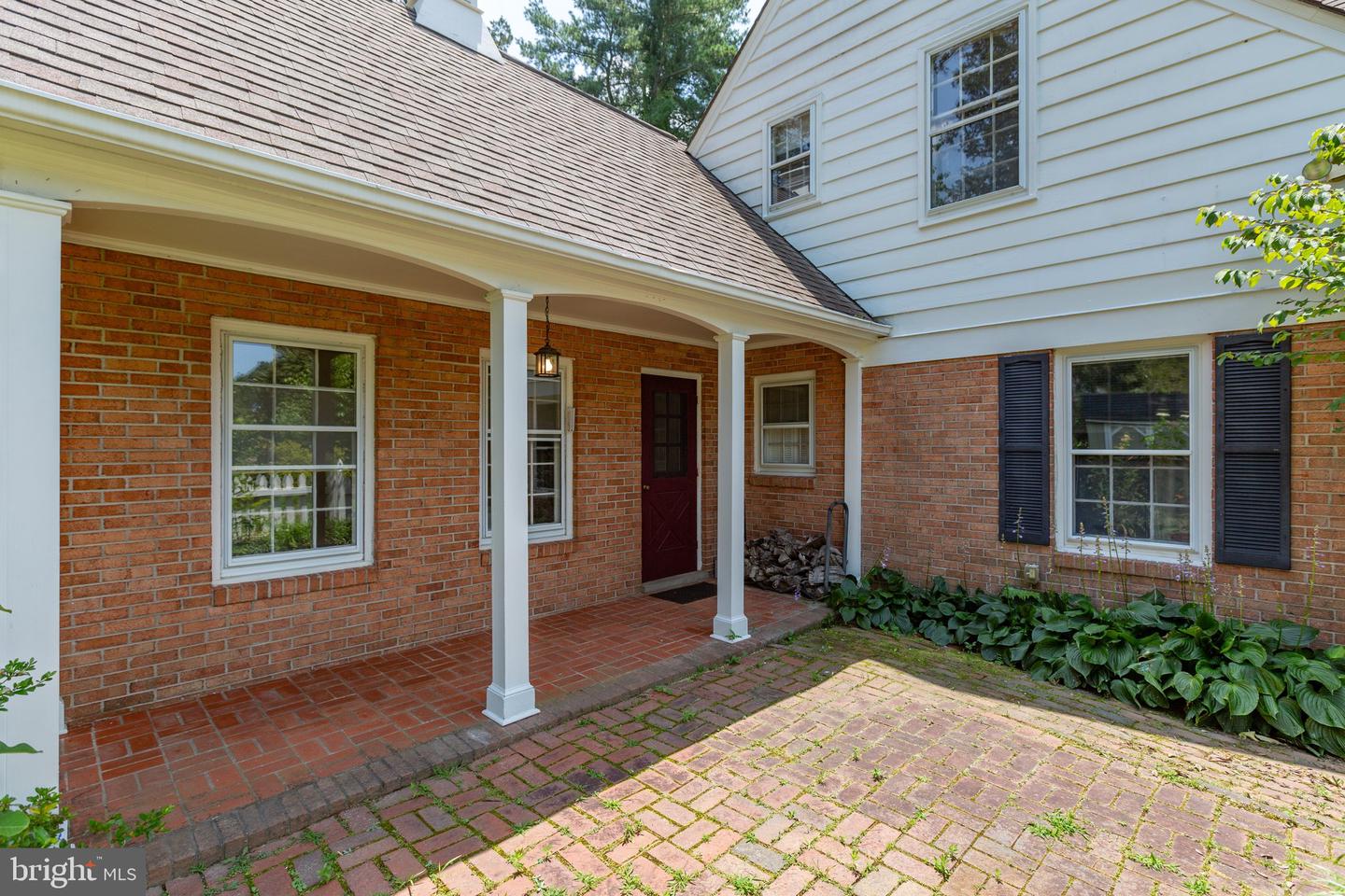 12 NELSON ST, FREDERICKSBURG, Virginia 22405, 4 Bedrooms Bedrooms, ,4 BathroomsBathrooms,Residential,For sale,12 NELSON ST,VAST2040246 MLS # VAST2040246