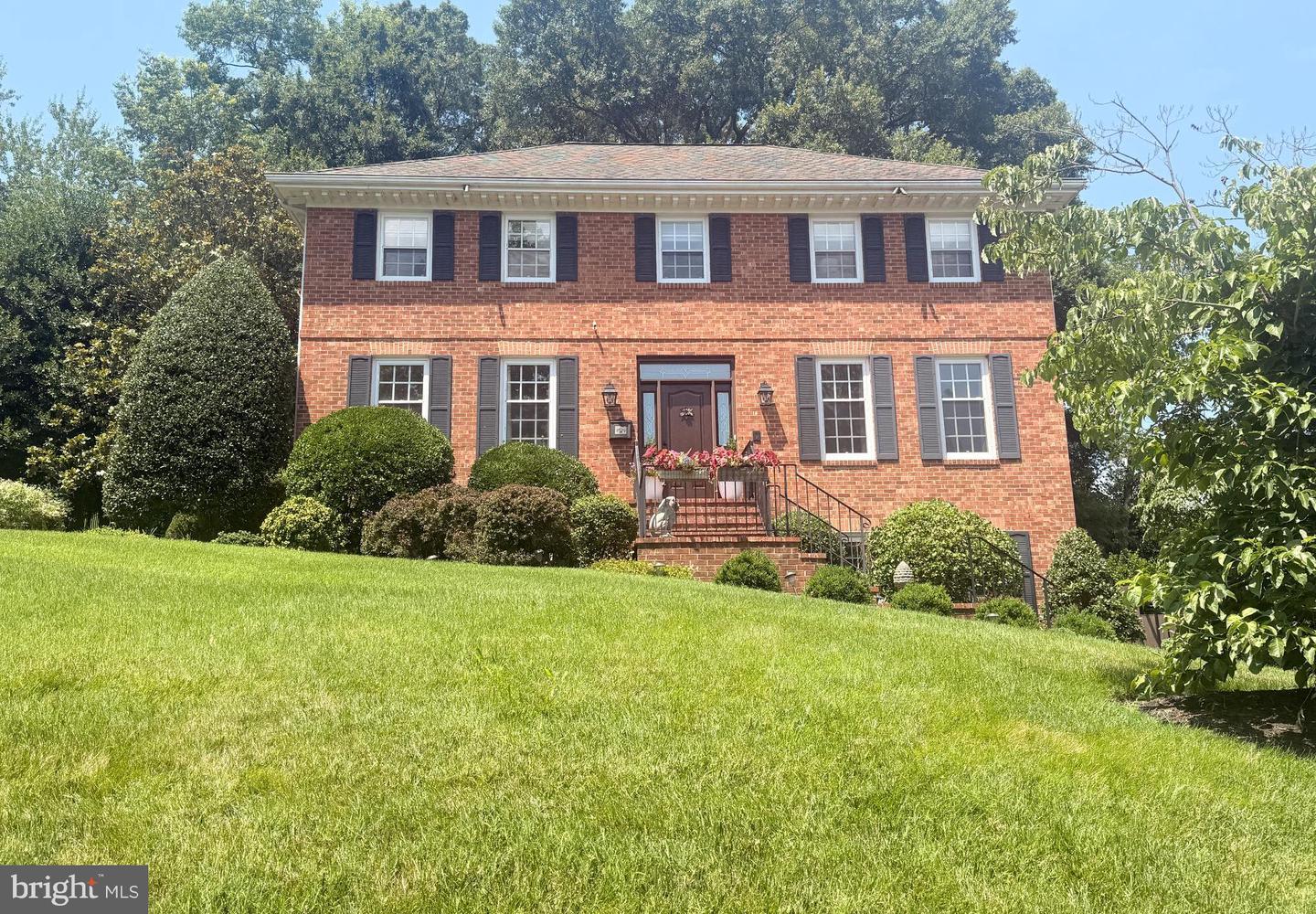 1904 BELLE HAVEN RD, ALEXANDRIA, Virginia 22307, 4 Bedrooms Bedrooms, ,3 BathroomsBathrooms,Residential,For sale,1904 BELLE HAVEN RD,VAFX2251040 MLS # VAFX2251040