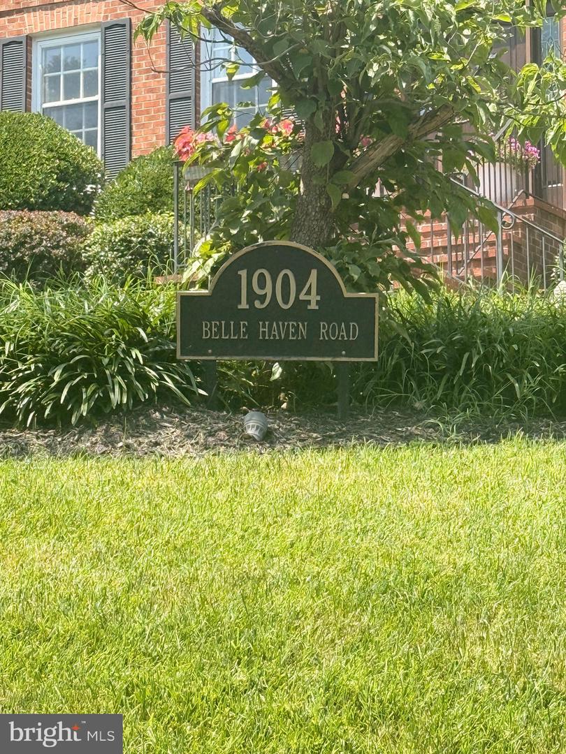 1904 BELLE HAVEN RD, ALEXANDRIA, Virginia 22307, 4 Bedrooms Bedrooms, ,3 BathroomsBathrooms,Residential,For sale,1904 BELLE HAVEN RD,VAFX2251040 MLS # VAFX2251040