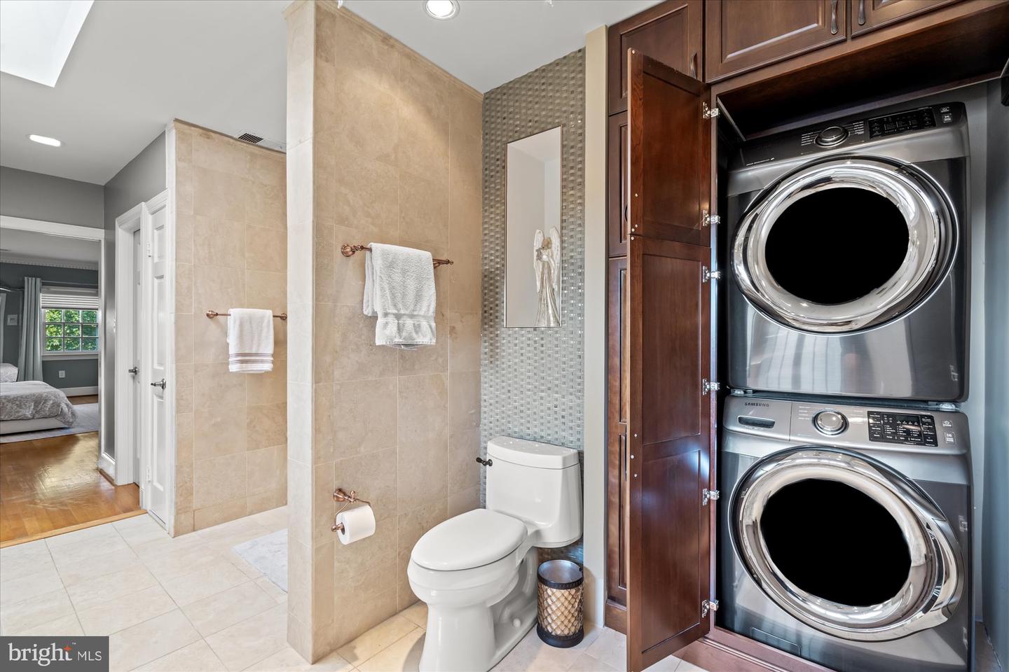 1904 BELLE HAVEN RD, ALEXANDRIA, Virginia 22307, 4 Bedrooms Bedrooms, ,3 BathroomsBathrooms,Residential,For sale,1904 BELLE HAVEN RD,VAFX2251040 MLS # VAFX2251040