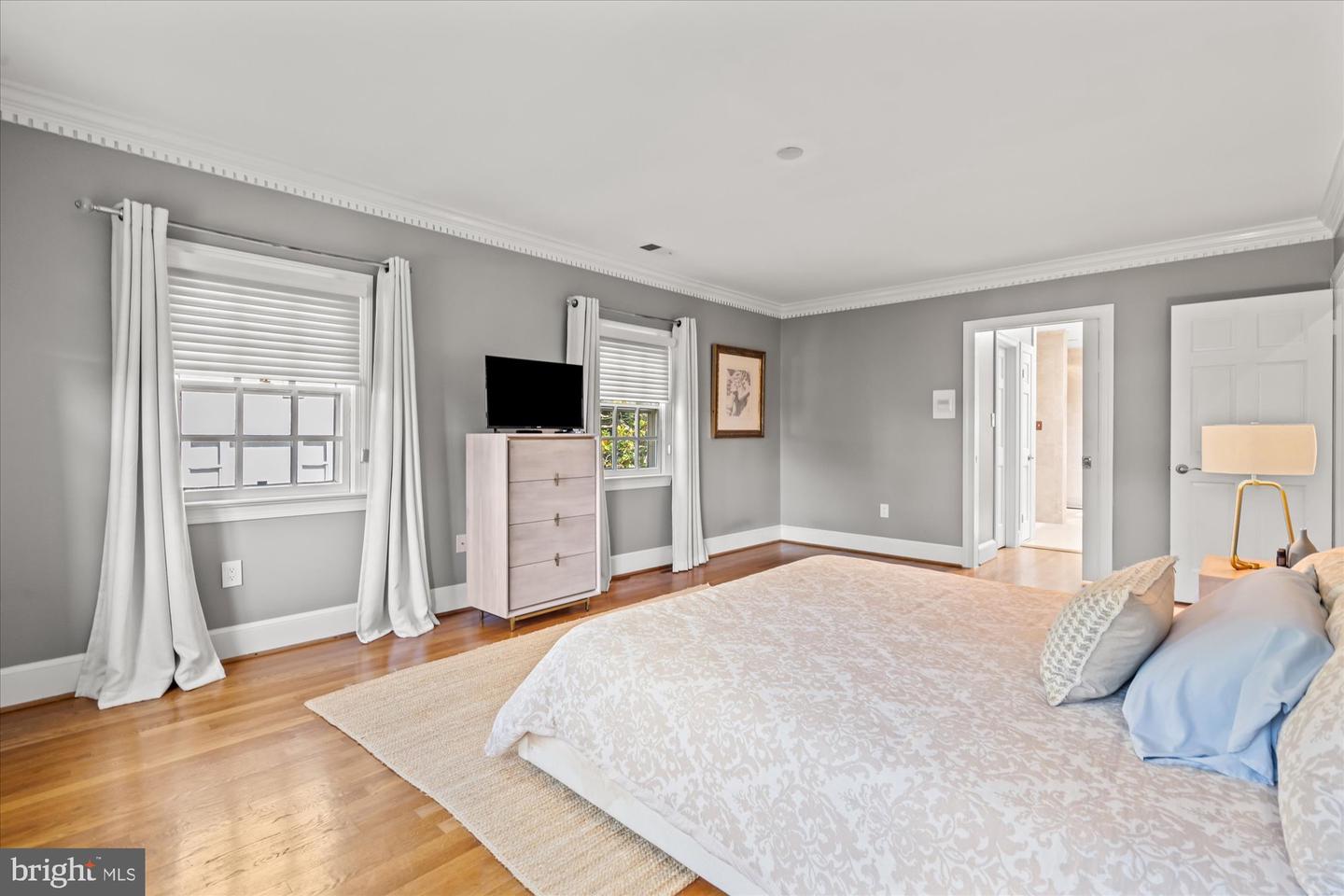 1904 BELLE HAVEN RD, ALEXANDRIA, Virginia 22307, 4 Bedrooms Bedrooms, ,3 BathroomsBathrooms,Residential,For sale,1904 BELLE HAVEN RD,VAFX2251040 MLS # VAFX2251040