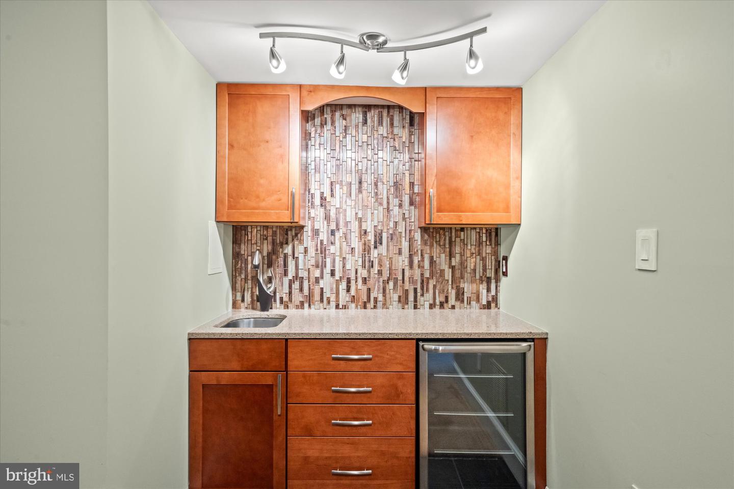 1904 BELLE HAVEN RD, ALEXANDRIA, Virginia 22307, 4 Bedrooms Bedrooms, ,3 BathroomsBathrooms,Residential,For sale,1904 BELLE HAVEN RD,VAFX2251040 MLS # VAFX2251040