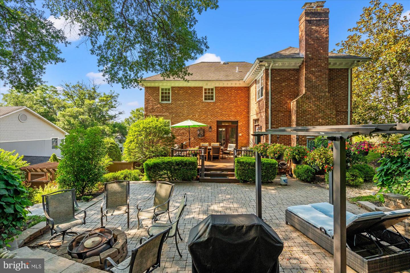 1904 BELLE HAVEN RD, ALEXANDRIA, Virginia 22307, 4 Bedrooms Bedrooms, ,3 BathroomsBathrooms,Residential,For sale,1904 BELLE HAVEN RD,VAFX2251040 MLS # VAFX2251040