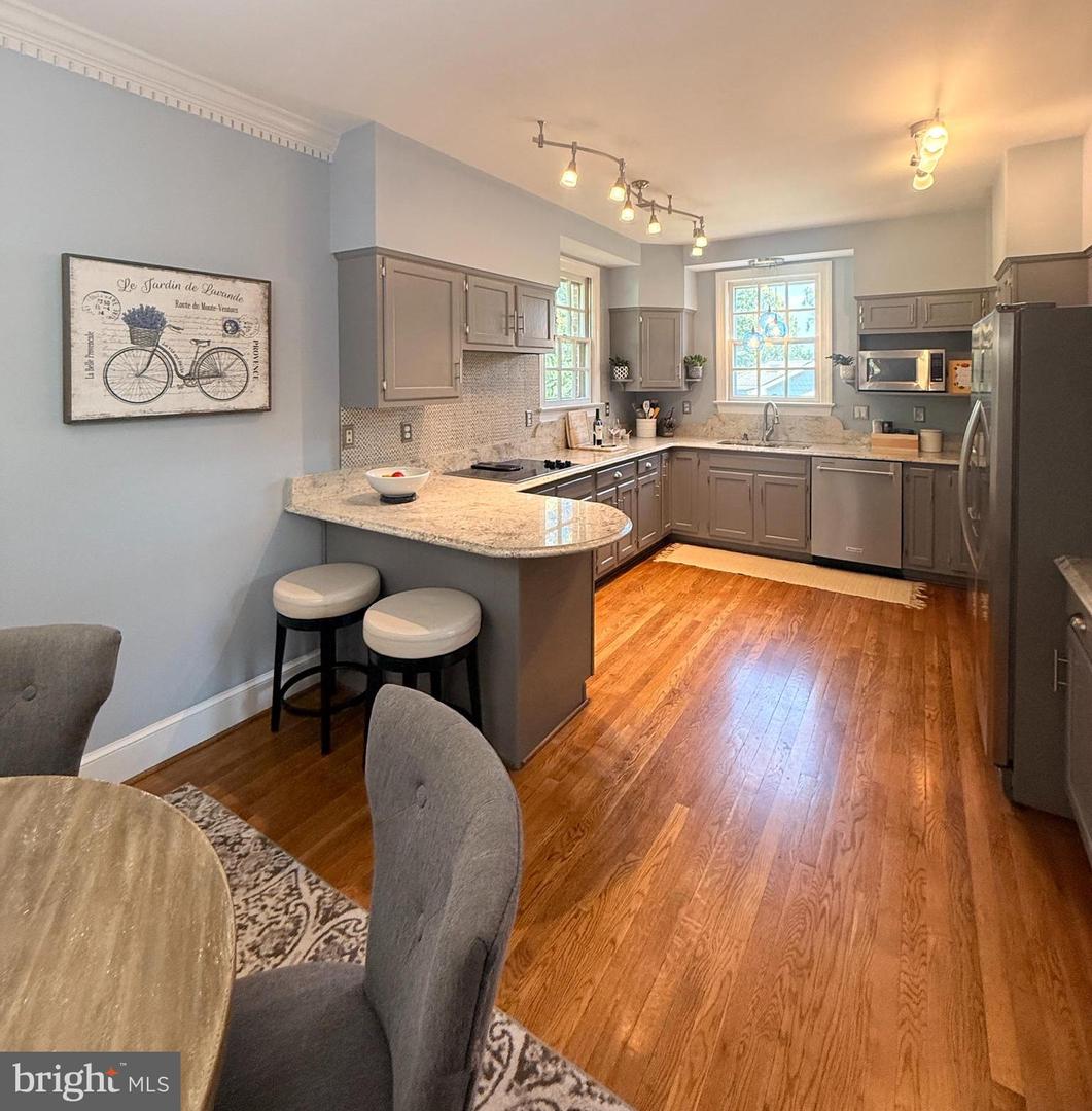 1904 BELLE HAVEN RD, ALEXANDRIA, Virginia 22307, 4 Bedrooms Bedrooms, ,3 BathroomsBathrooms,Residential,For sale,1904 BELLE HAVEN RD,VAFX2251040 MLS # VAFX2251040