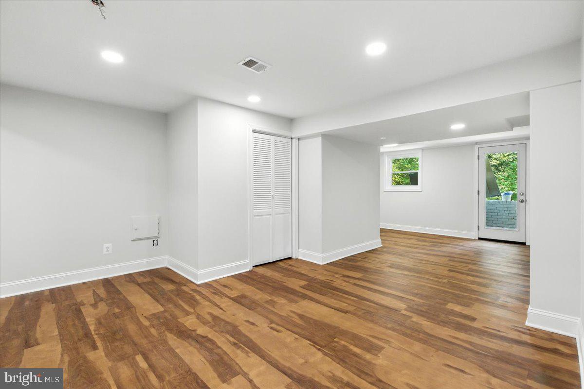 3310 MILITARY DR, FALLS CHURCH, Virginia 22044, 5 Bedrooms Bedrooms, ,3 BathroomsBathrooms,Residential,For sale,3310 MILITARY DR,VAFX2250198 MLS # VAFX2250198