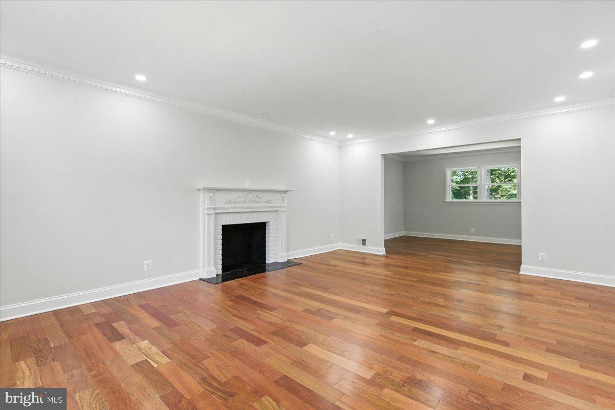 3310 MILITARY DR, FALLS CHURCH, Virginia 22044, 5 Bedrooms Bedrooms, ,3 BathroomsBathrooms,Residential,For sale,3310 MILITARY DR,VAFX2250198 MLS # VAFX2250198