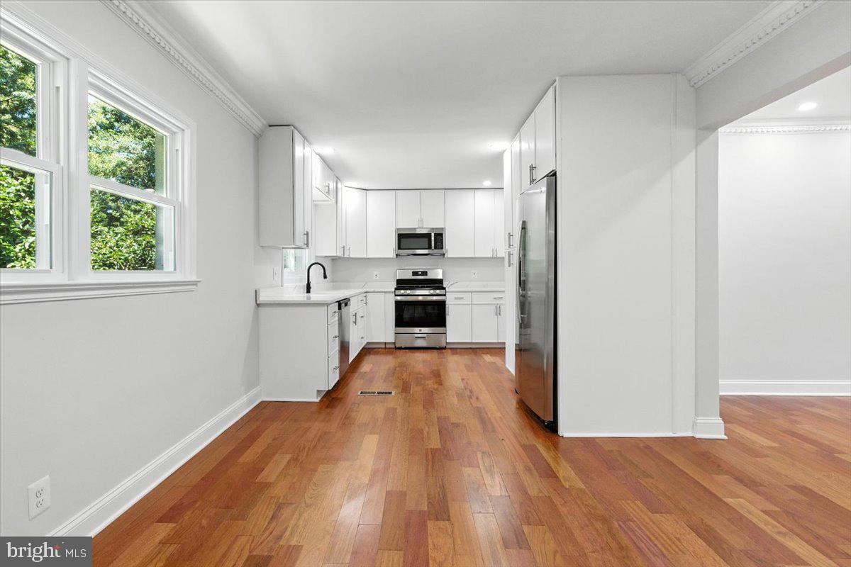 3310 MILITARY DR, FALLS CHURCH, Virginia 22044, 5 Bedrooms Bedrooms, ,3 BathroomsBathrooms,Residential,For sale,3310 MILITARY DR,VAFX2250198 MLS # VAFX2250198