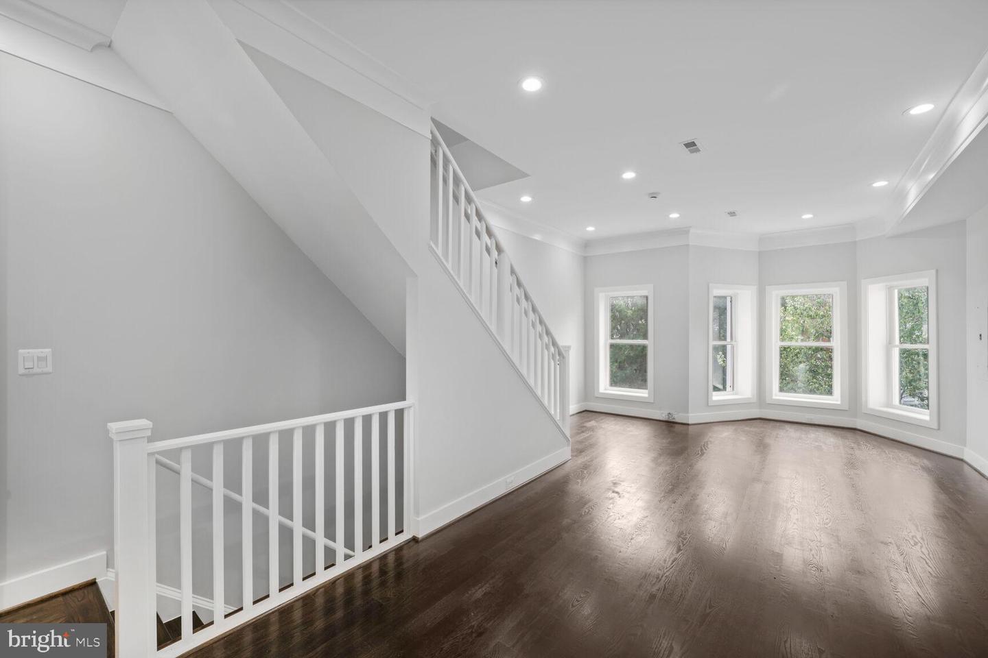 2015 FLAGLER PL NW #2, WASHINGTON, District Of Columbia 20001, 2 Bedrooms Bedrooms, ,2 BathroomsBathrooms,Residential,For sale,2015 FLAGLER PL NW #2,DCDC2207558 MLS # DCDC2207558