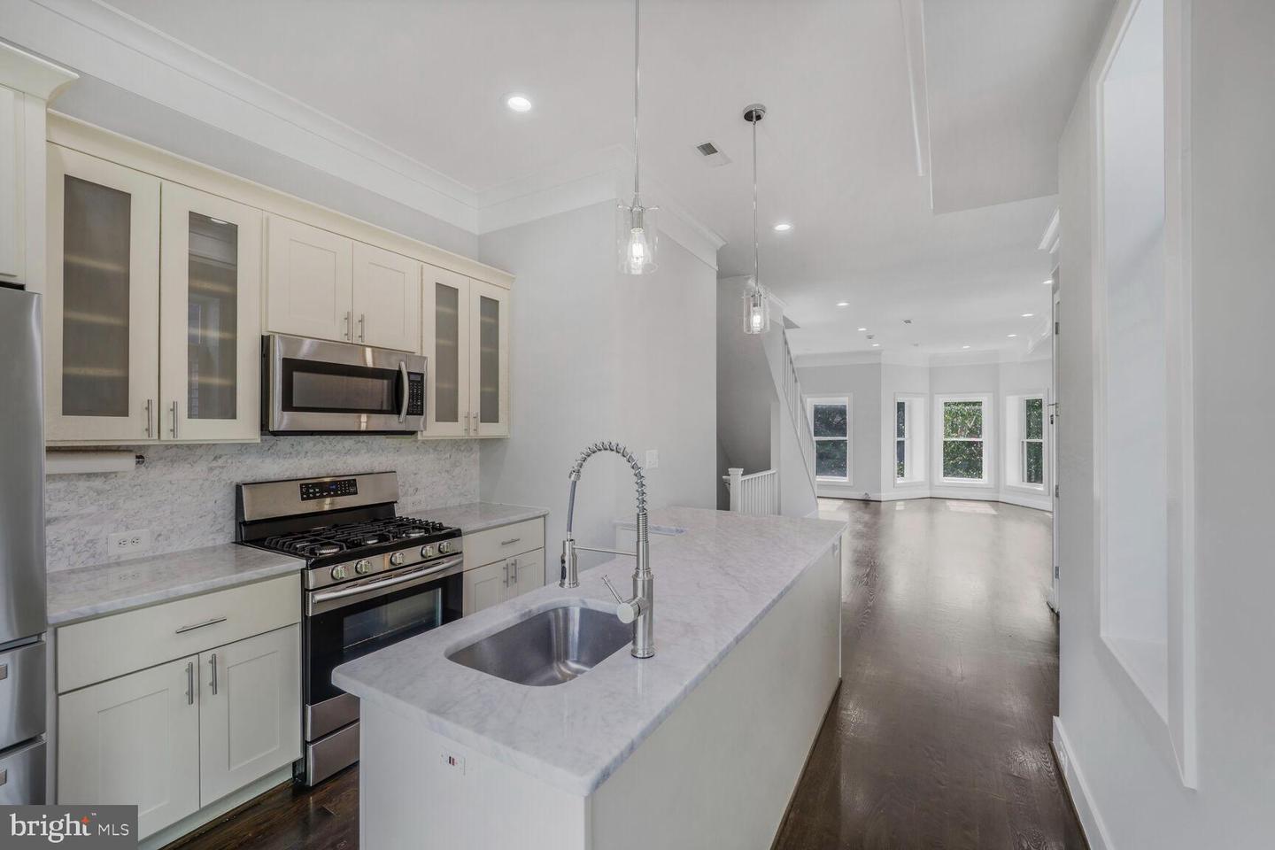 2015 FLAGLER PL NW #2, WASHINGTON, District Of Columbia 20001, 2 Bedrooms Bedrooms, ,2 BathroomsBathrooms,Residential,For sale,2015 FLAGLER PL NW #2,DCDC2207558 MLS # DCDC2207558