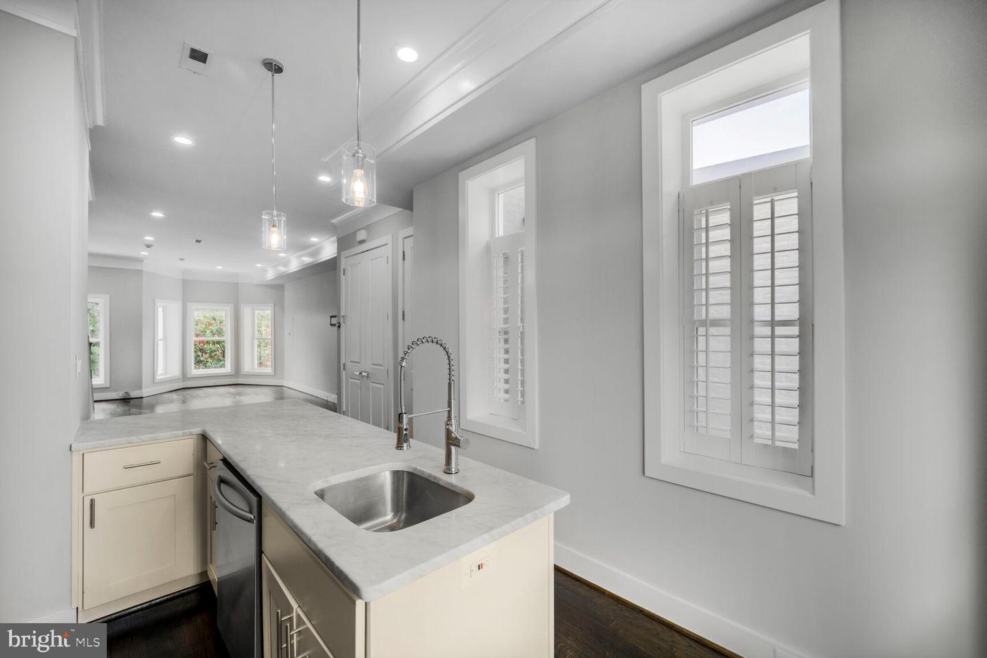2015 FLAGLER PL NW #2, WASHINGTON, District Of Columbia 20001, 2 Bedrooms Bedrooms, ,2 BathroomsBathrooms,Residential,For sale,2015 FLAGLER PL NW #2,DCDC2207558 MLS # DCDC2207558