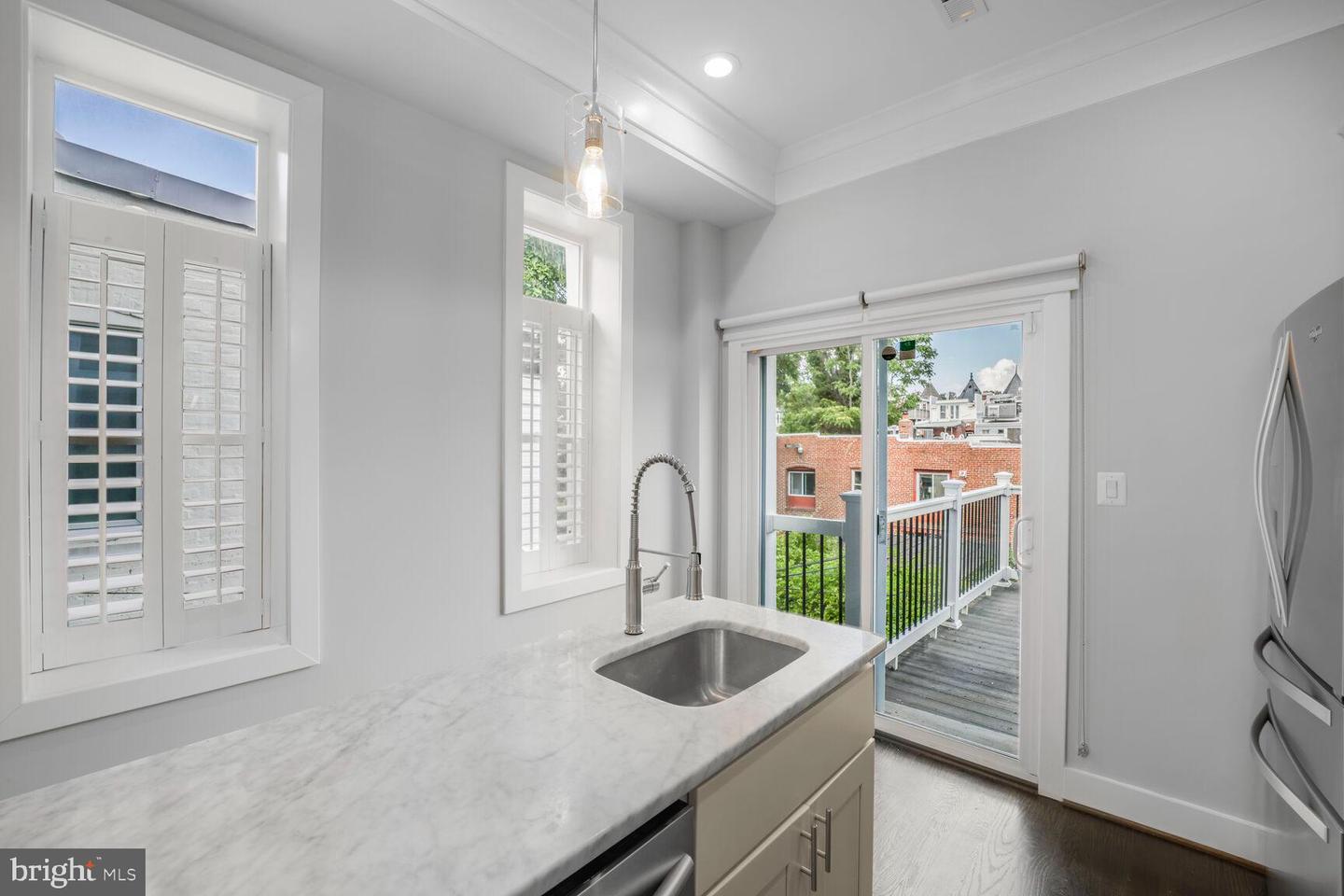 2015 FLAGLER PL NW #2, WASHINGTON, District Of Columbia 20001, 2 Bedrooms Bedrooms, ,2 BathroomsBathrooms,Residential,For sale,2015 FLAGLER PL NW #2,DCDC2207558 MLS # DCDC2207558