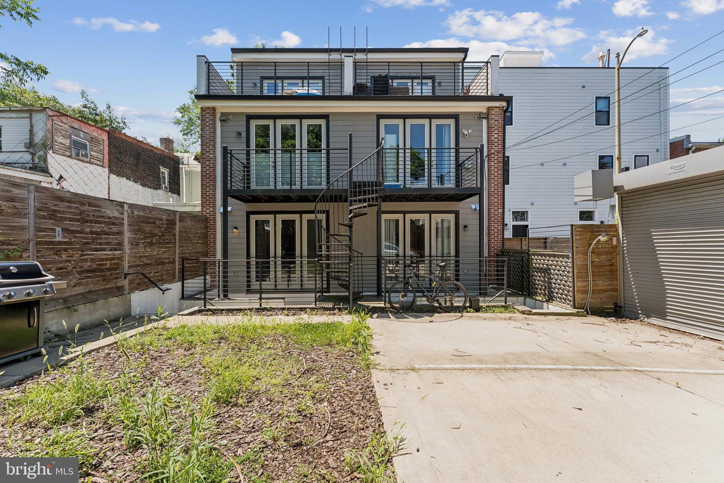 614 I ST NE #1, WASHINGTON, District Of Columbia 20002, 3 Bedrooms Bedrooms, ,3 BathroomsBathrooms,Residential,For sale,614 I ST NE #1,DCDC2207694 MLS # DCDC2207694