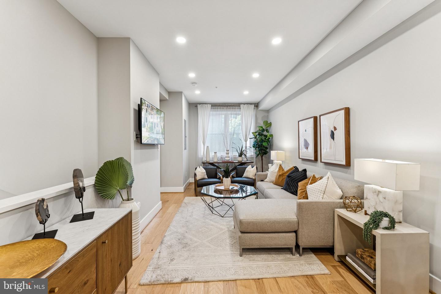 614 I ST NE #1, WASHINGTON, District Of Columbia 20002, 3 Bedrooms Bedrooms, ,3 BathroomsBathrooms,Residential,For sale,614 I ST NE #1,DCDC2207694 MLS # DCDC2207694