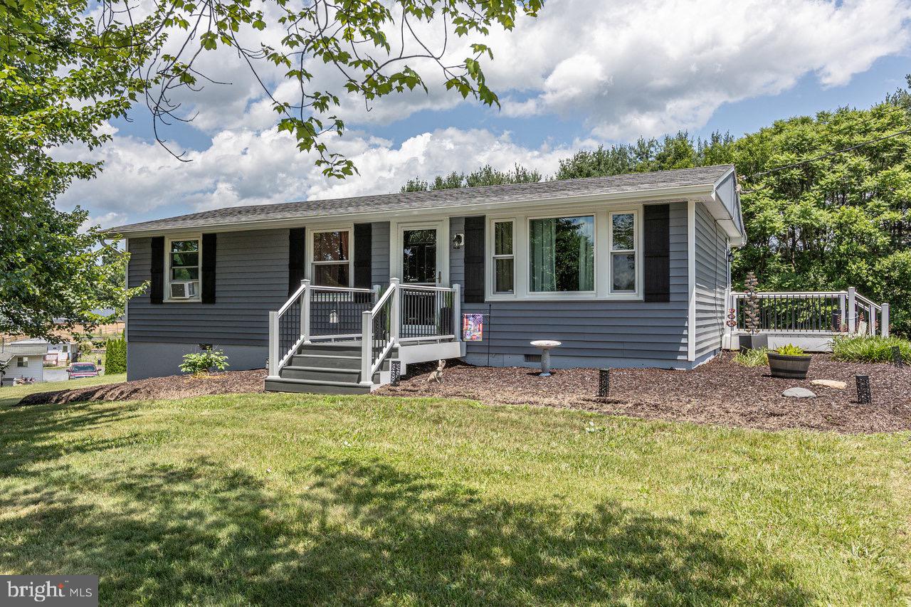 3307 OAK RIDGE RD, MOUNT CRAWFORD, Virginia 22841, 3 Bedrooms Bedrooms, ,1 BathroomBathrooms,Residential,For sale,3307 OAK RIDGE RD,VARO2002402 MLS # VARO2002402