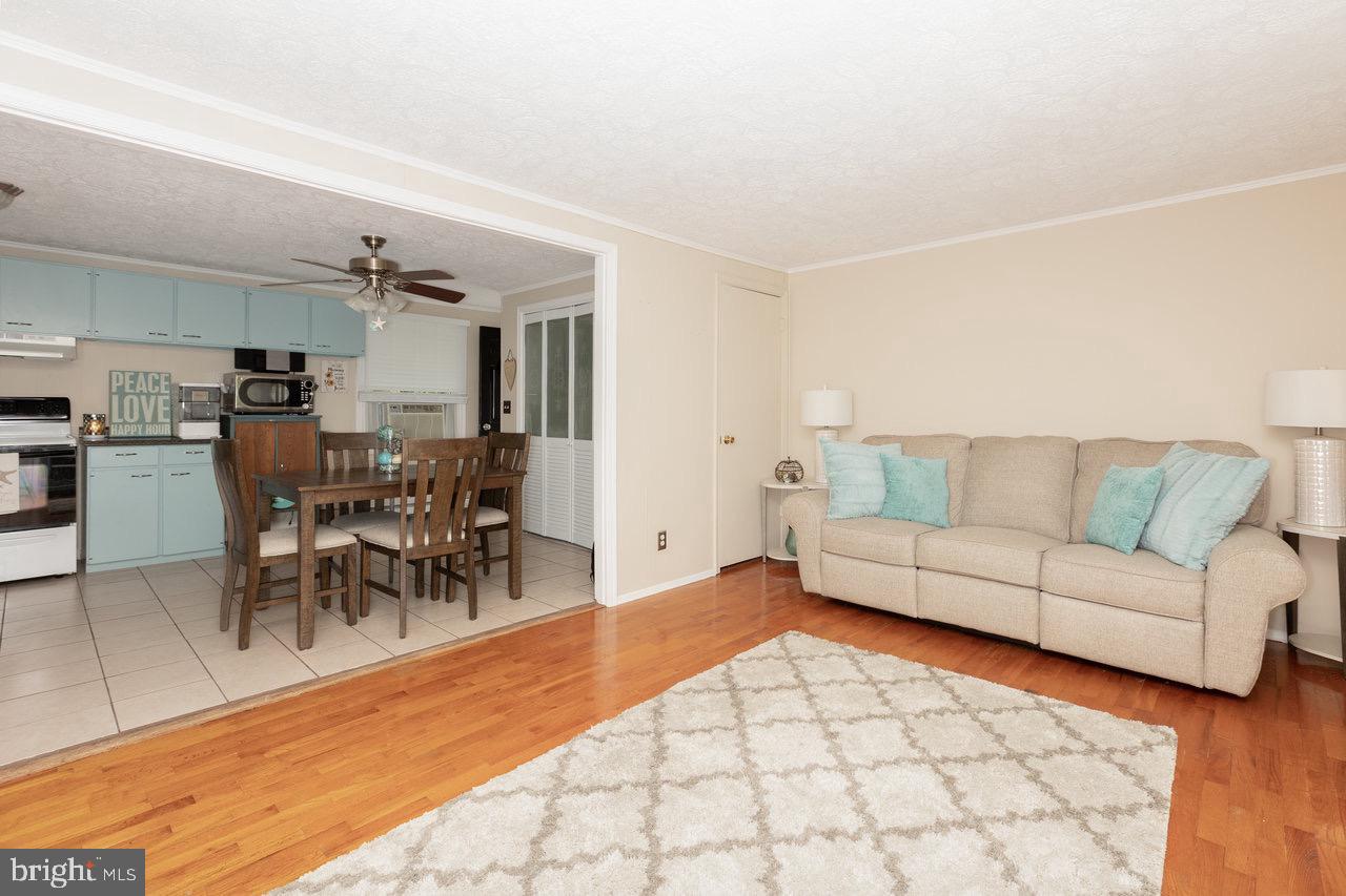 3307 OAK RIDGE RD, MOUNT CRAWFORD, Virginia 22841, 3 Bedrooms Bedrooms, ,1 BathroomBathrooms,Residential,For sale,3307 OAK RIDGE RD,VARO2002402 MLS # VARO2002402