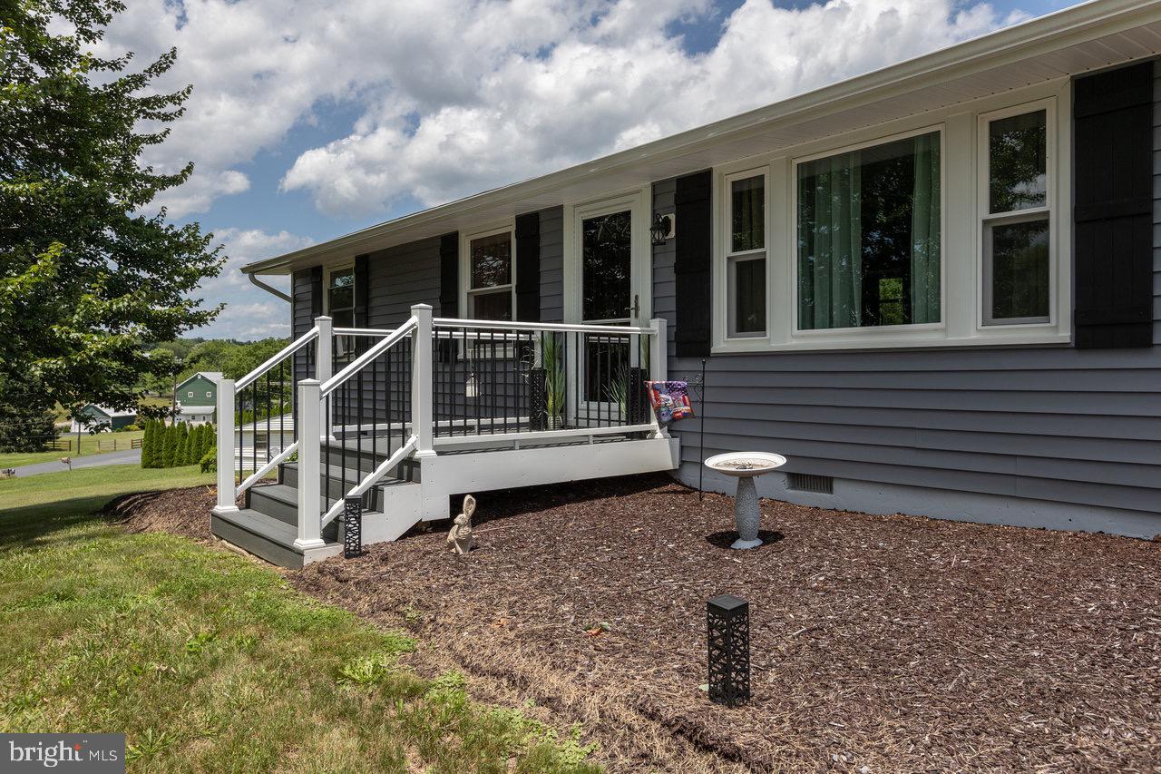 3307 OAK RIDGE RD, MOUNT CRAWFORD, Virginia 22841, 3 Bedrooms Bedrooms, ,1 BathroomBathrooms,Residential,For sale,3307 OAK RIDGE RD,VARO2002402 MLS # VARO2002402
