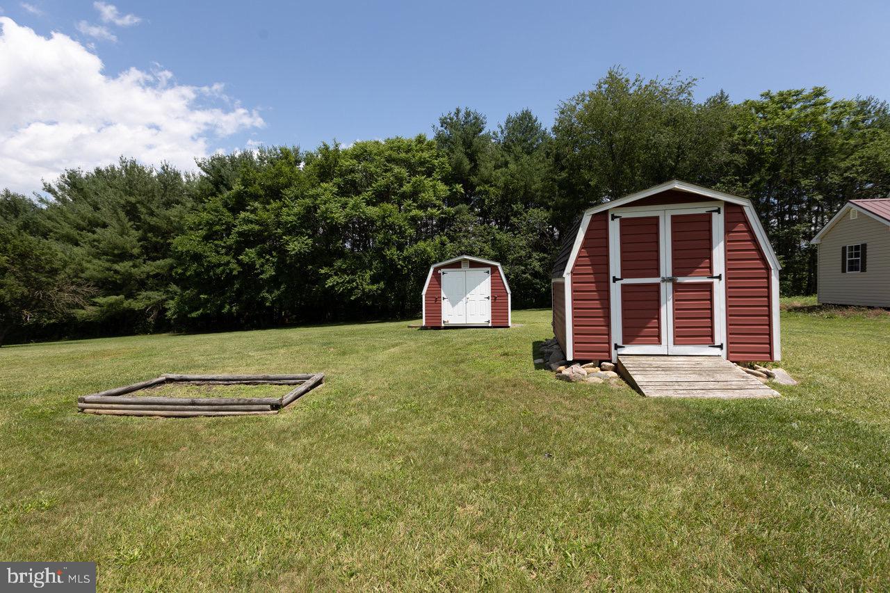 3307 OAK RIDGE RD, MOUNT CRAWFORD, Virginia 22841, 3 Bedrooms Bedrooms, ,1 BathroomBathrooms,Residential,For sale,3307 OAK RIDGE RD,VARO2002402 MLS # VARO2002402