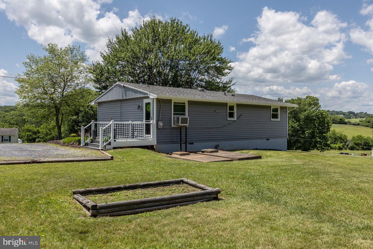 3307 OAK RIDGE RD, MOUNT CRAWFORD, Virginia 22841, 3 Bedrooms Bedrooms, ,1 BathroomBathrooms,Residential,For sale,3307 OAK RIDGE RD,VARO2002402 MLS # VARO2002402