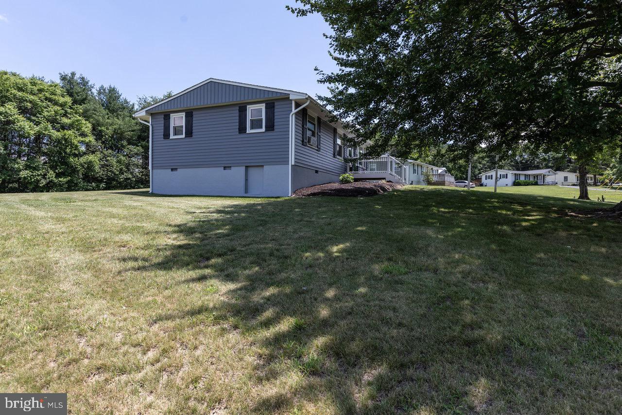 3307 OAK RIDGE RD, MOUNT CRAWFORD, Virginia 22841, 3 Bedrooms Bedrooms, ,1 BathroomBathrooms,Residential,For sale,3307 OAK RIDGE RD,VARO2002402 MLS # VARO2002402
