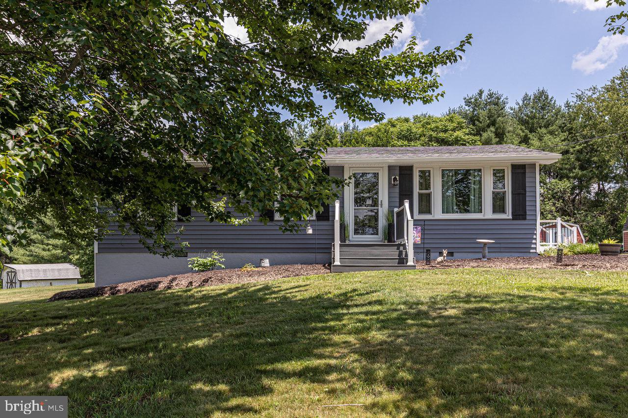 3307 OAK RIDGE RD, MOUNT CRAWFORD, Virginia 22841, 3 Bedrooms Bedrooms, ,1 BathroomBathrooms,Residential,For sale,3307 OAK RIDGE RD,VARO2002402 MLS # VARO2002402
