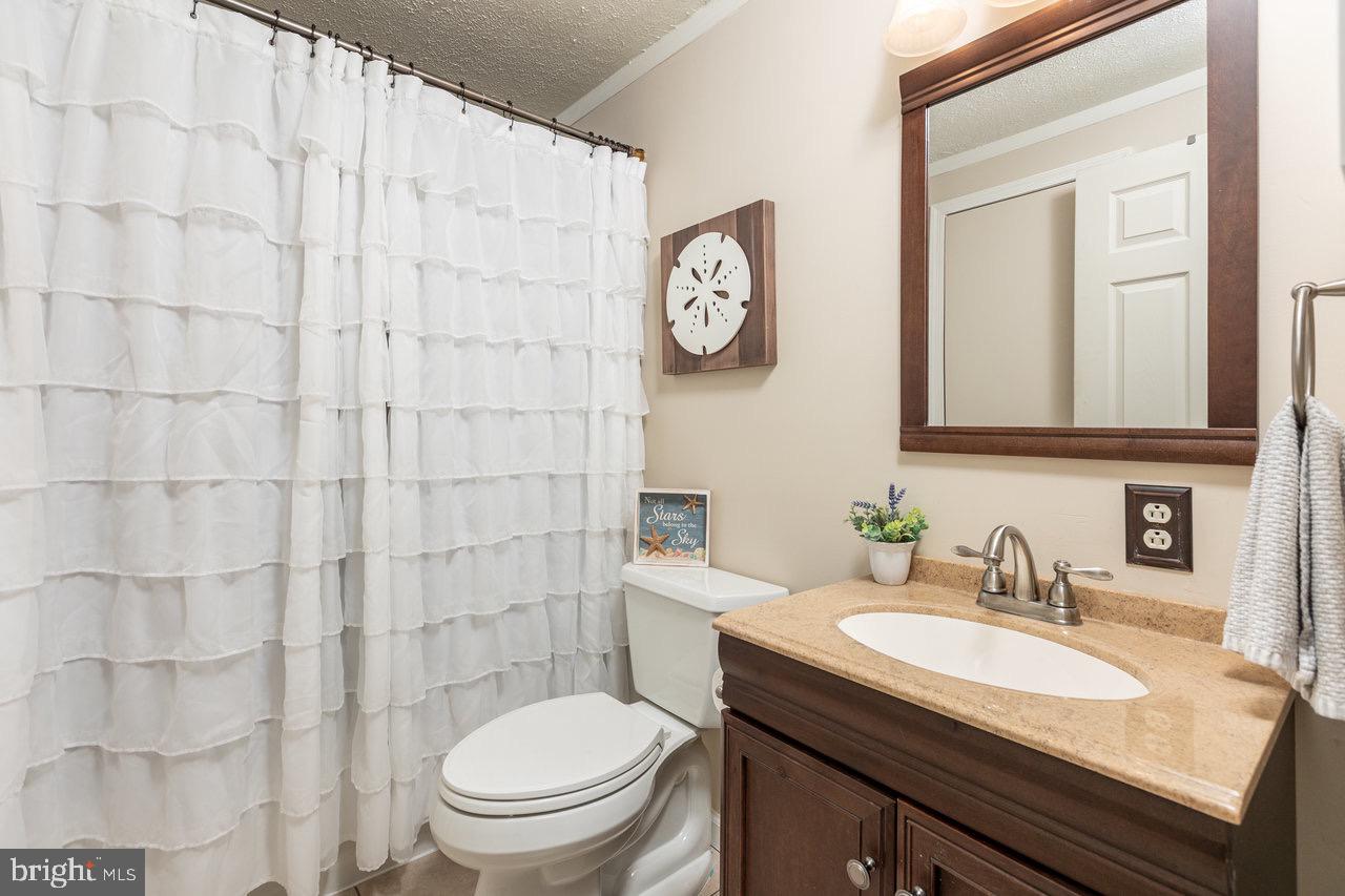 3307 OAK RIDGE RD, MOUNT CRAWFORD, Virginia 22841, 3 Bedrooms Bedrooms, ,1 BathroomBathrooms,Residential,For sale,3307 OAK RIDGE RD,VARO2002402 MLS # VARO2002402