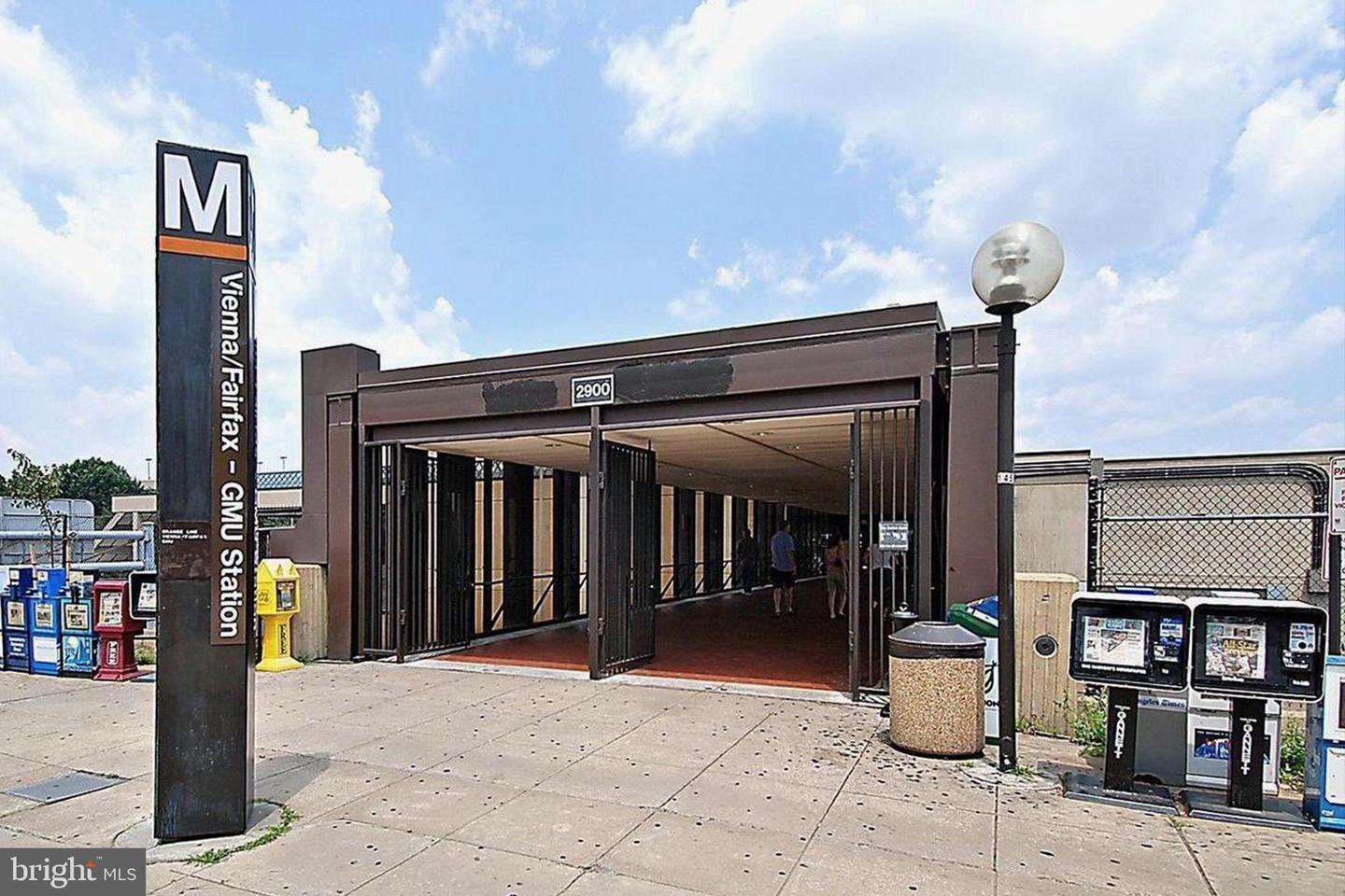 10248 APPALACHIAN CIR #1-D7, OAKTON, Virginia 22124, 2 Bedrooms Bedrooms, ,2 BathroomsBathrooms,Residential,For sale,10248 APPALACHIAN CIR #1-D7,VAFX2251470 MLS # VAFX2251470